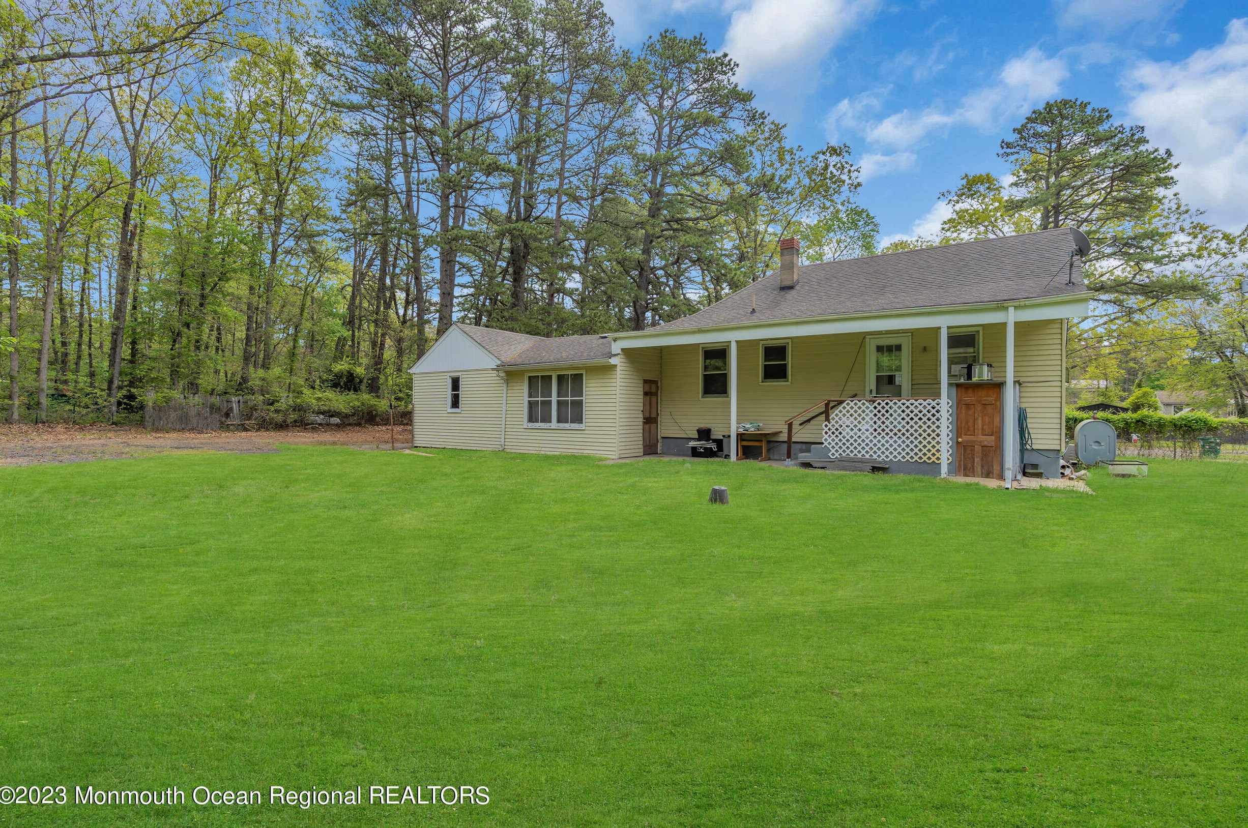 610 Pine St, Jackson Twp, NJ 08527