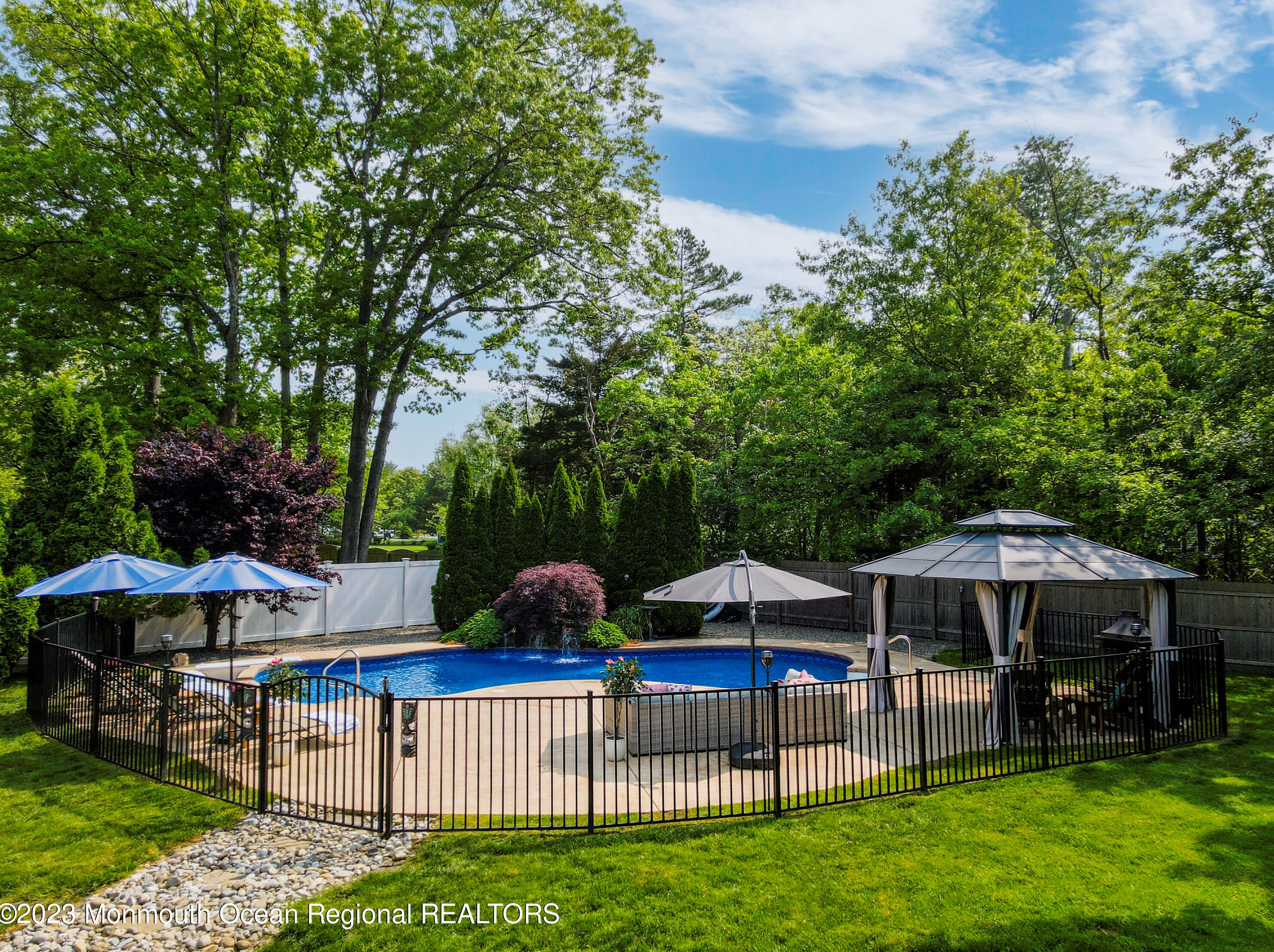 1214 Paddock Pl, Toms River, NJ 08755-1338