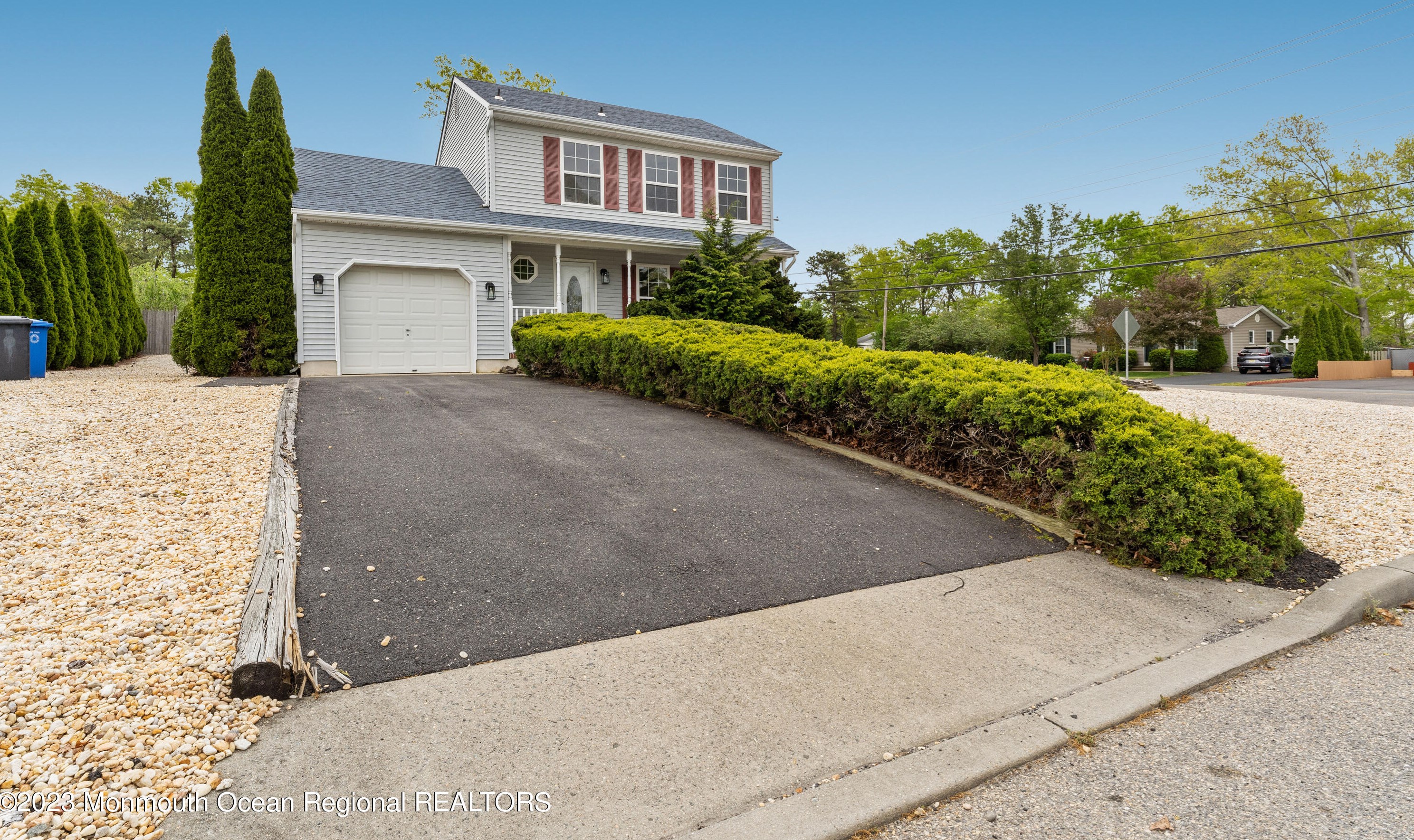 201 Schooner Rd, Cedar Bonnet Island, NJ 08050