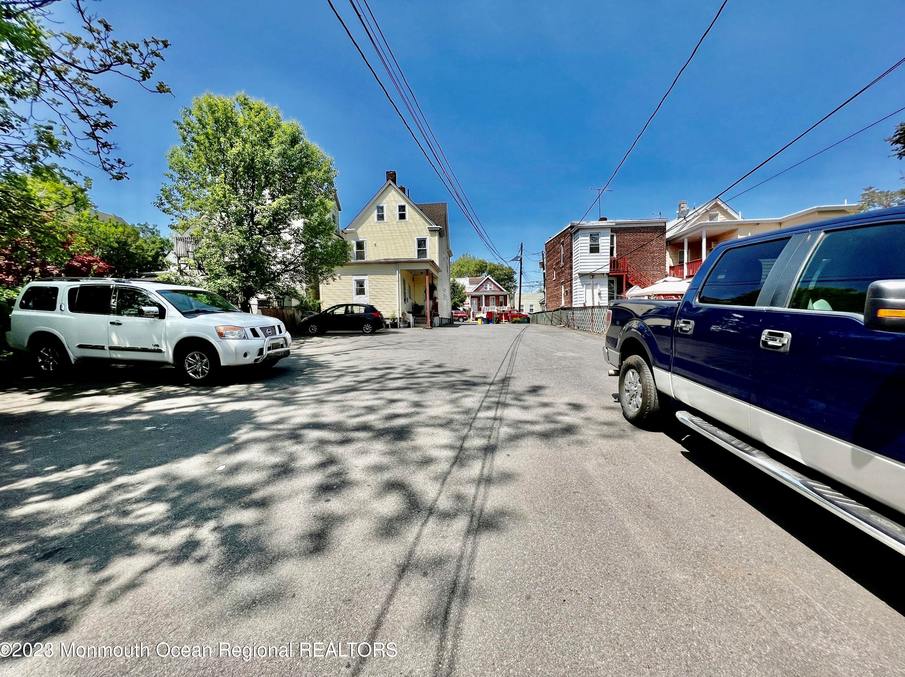 720-722 Charles St, Perth Amboy, NJ 08861