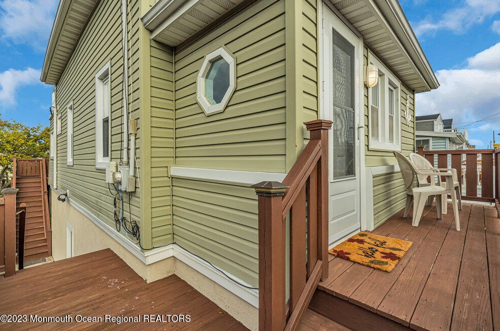 66 Barberie Ave, Monmouth Hills, NJ 07732