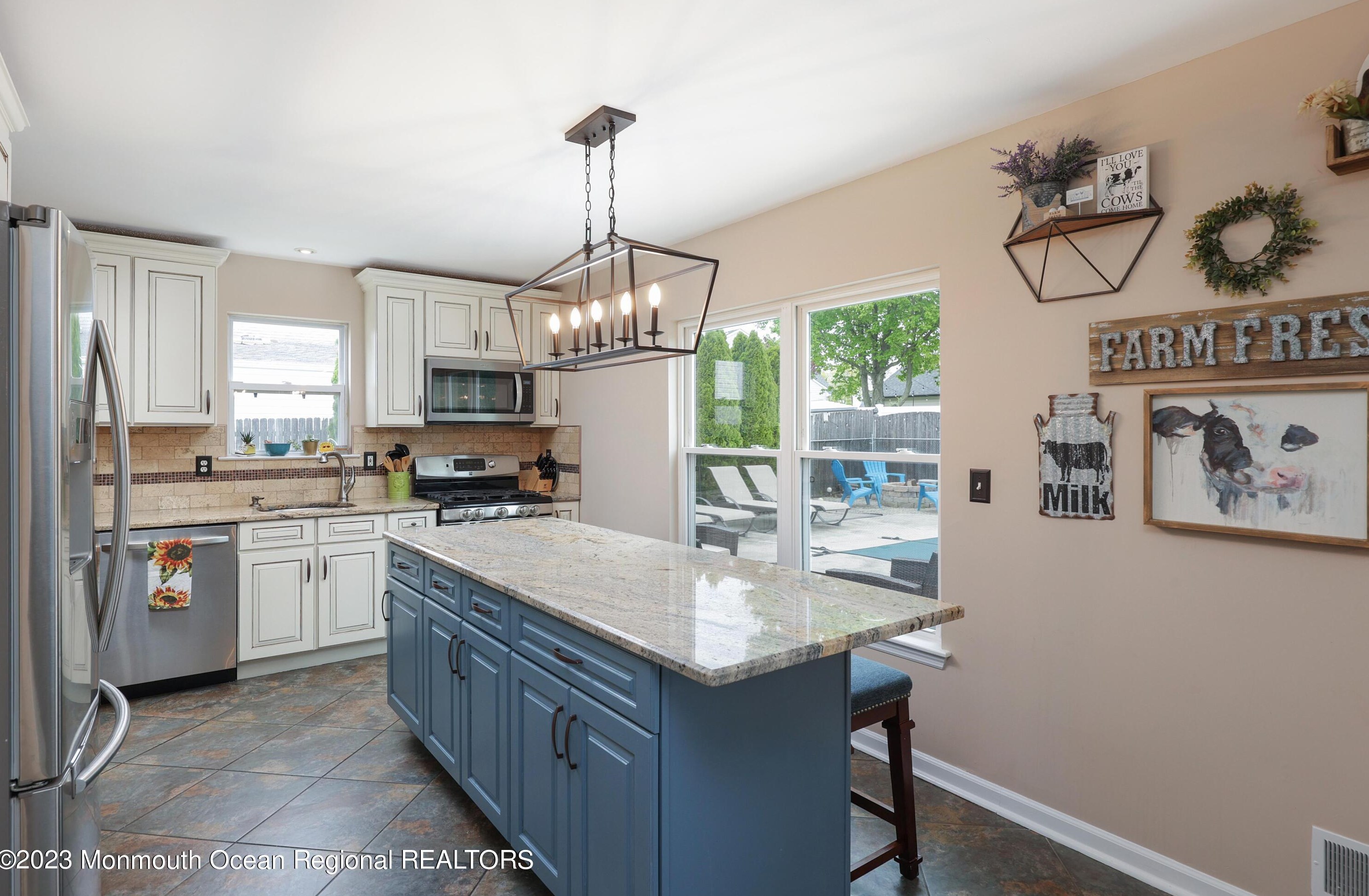 86 Cascades Ave, Wall Township NJ  07731-9036 exterior