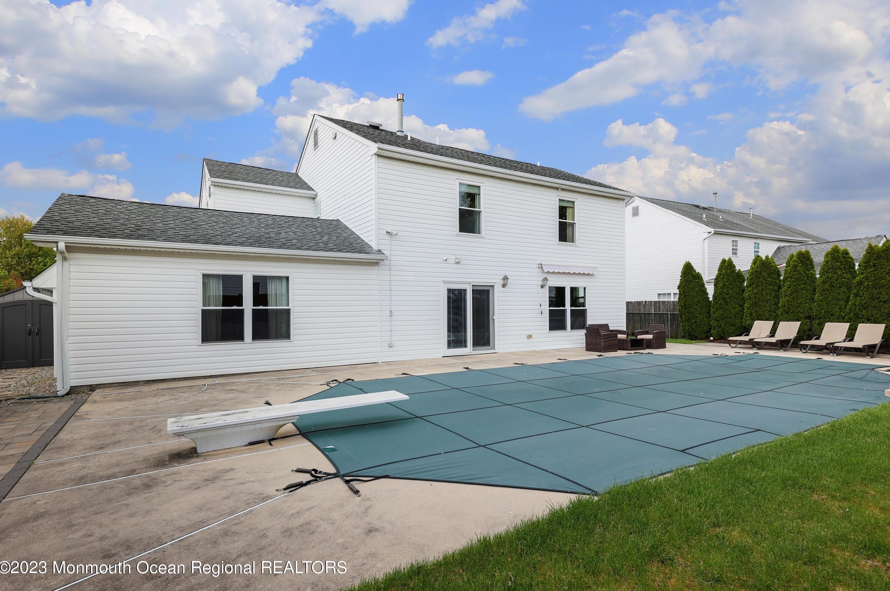 86 Cascades Ave, Wall Township NJ  07731-9036 exterior