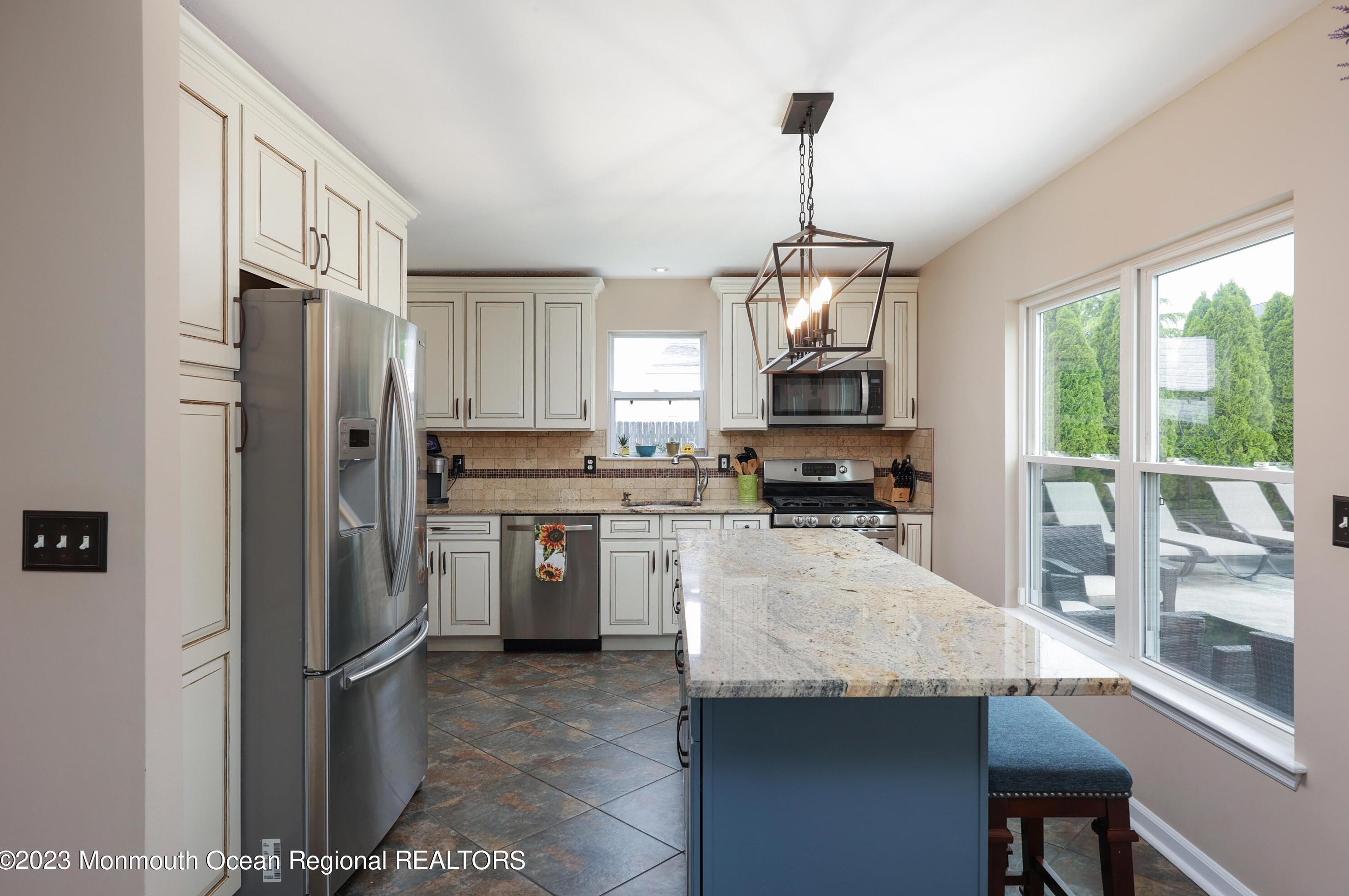 86 Cascades Ave, Wall Township NJ  07731-9036 exterior