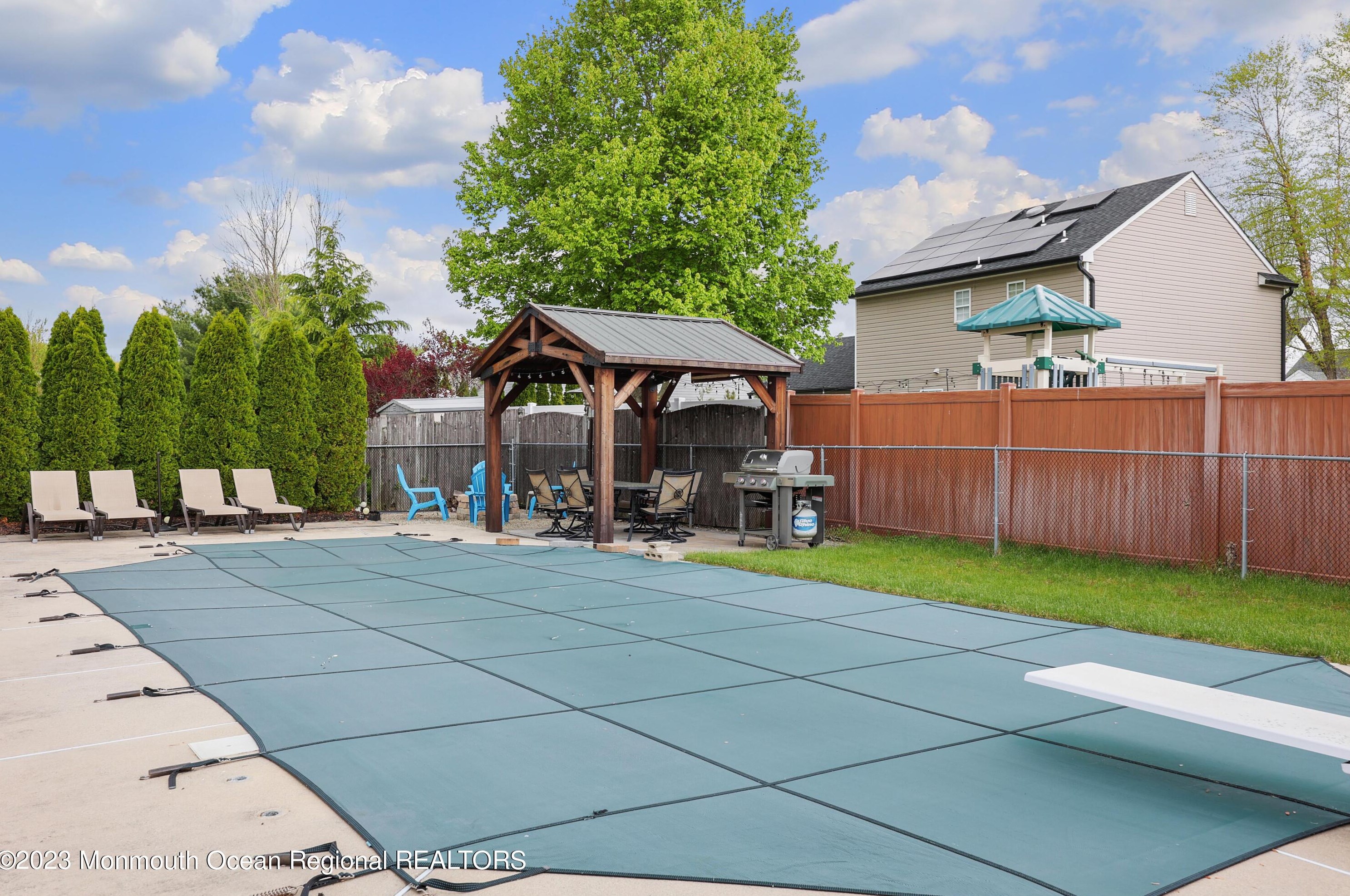 86 Cascades Ave, Wall Township NJ  07731-9036 exterior