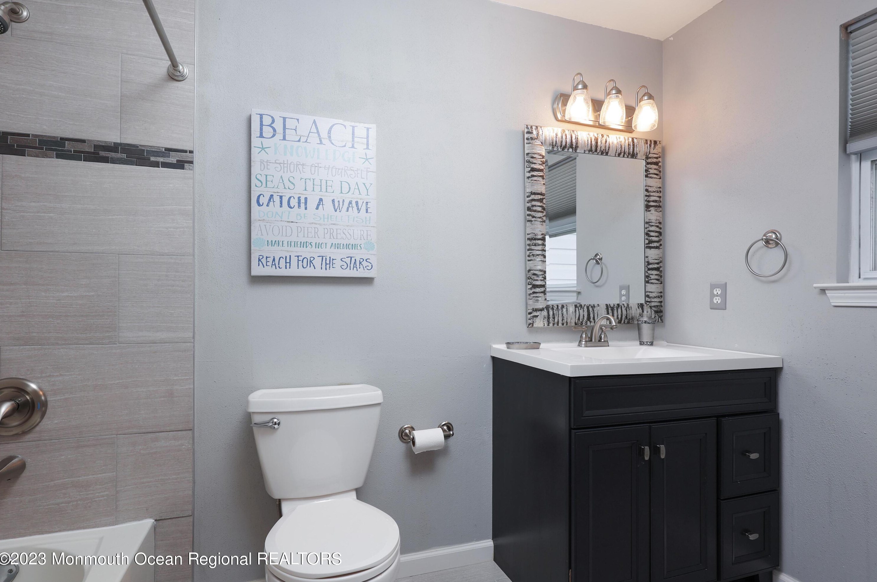 86 Cascades Ave, Wall Township NJ  07731-9036 exterior