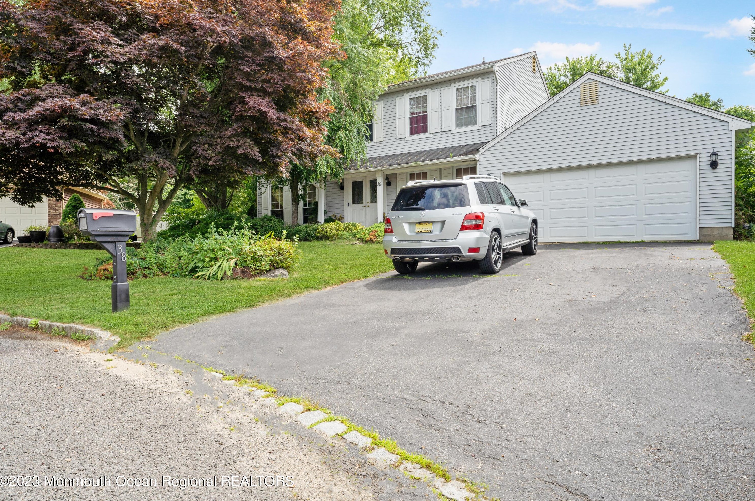 38 Driftwood Dr, Wall Township, NJ 07731-2925