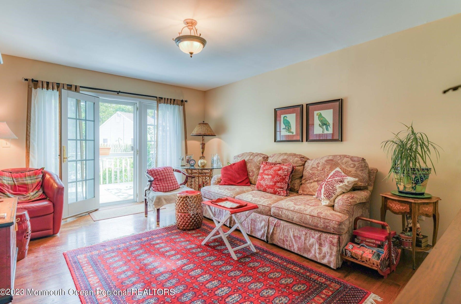 326 Main St, Oceanport, NJ 07757-1130