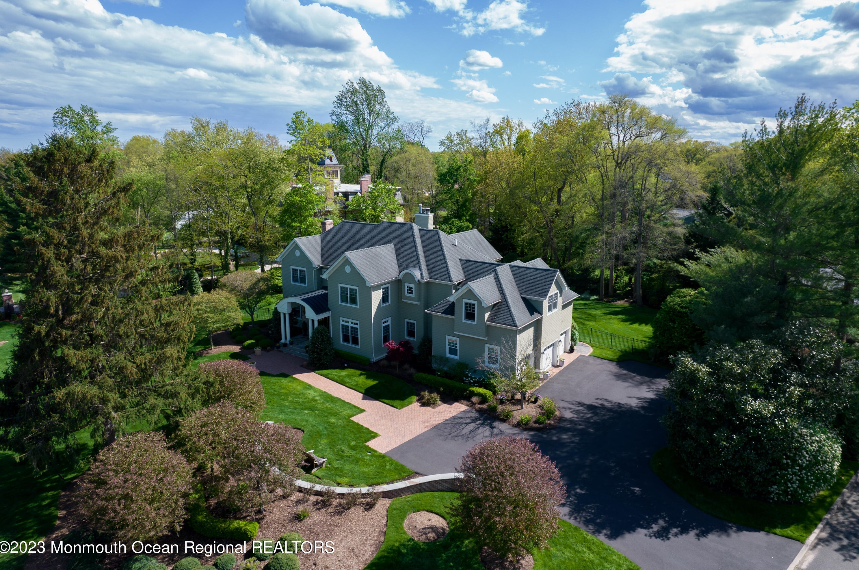 36 Oakes Rd, Little Silver, NJ 07739
