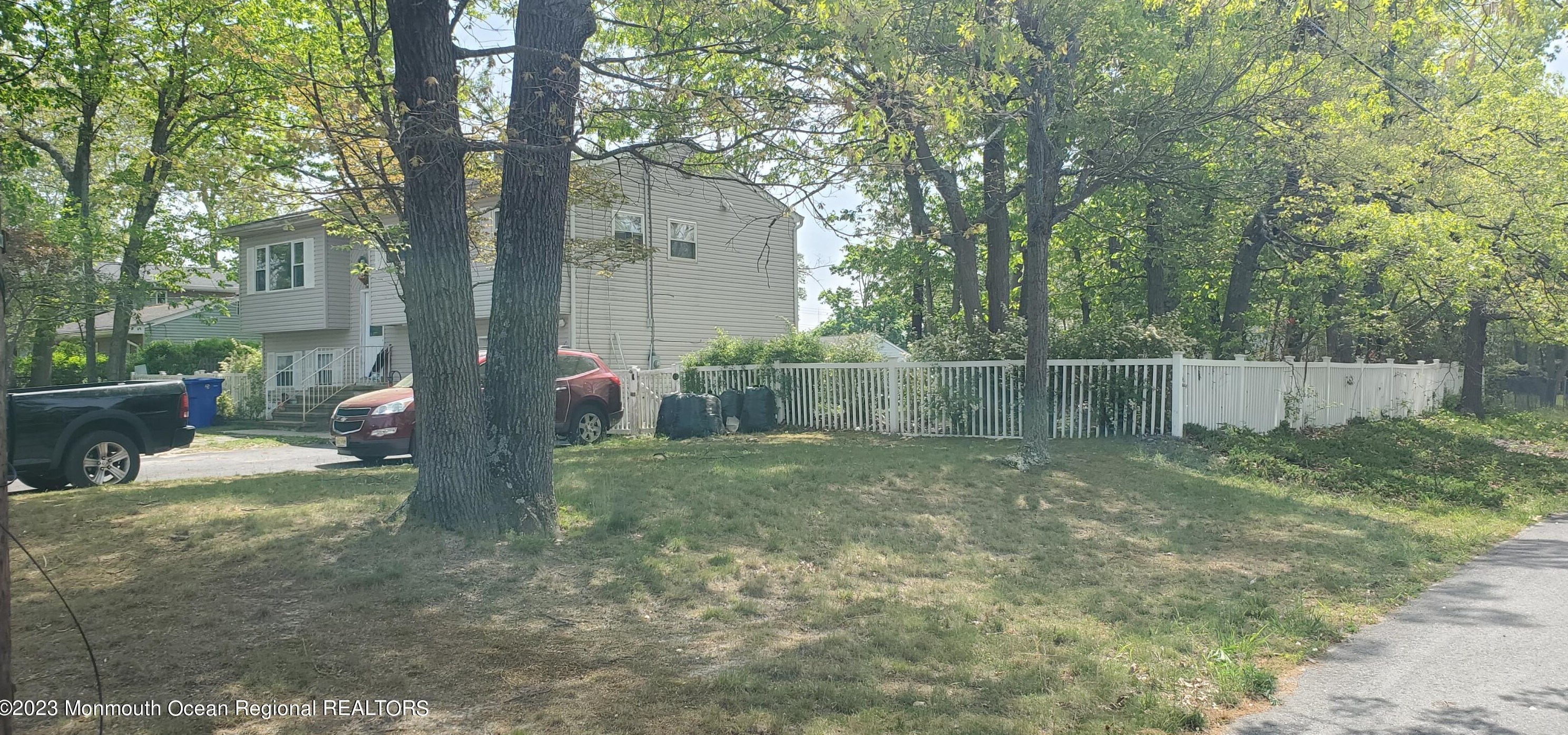 314 Toby Ct, Toms River, NJ 08755
