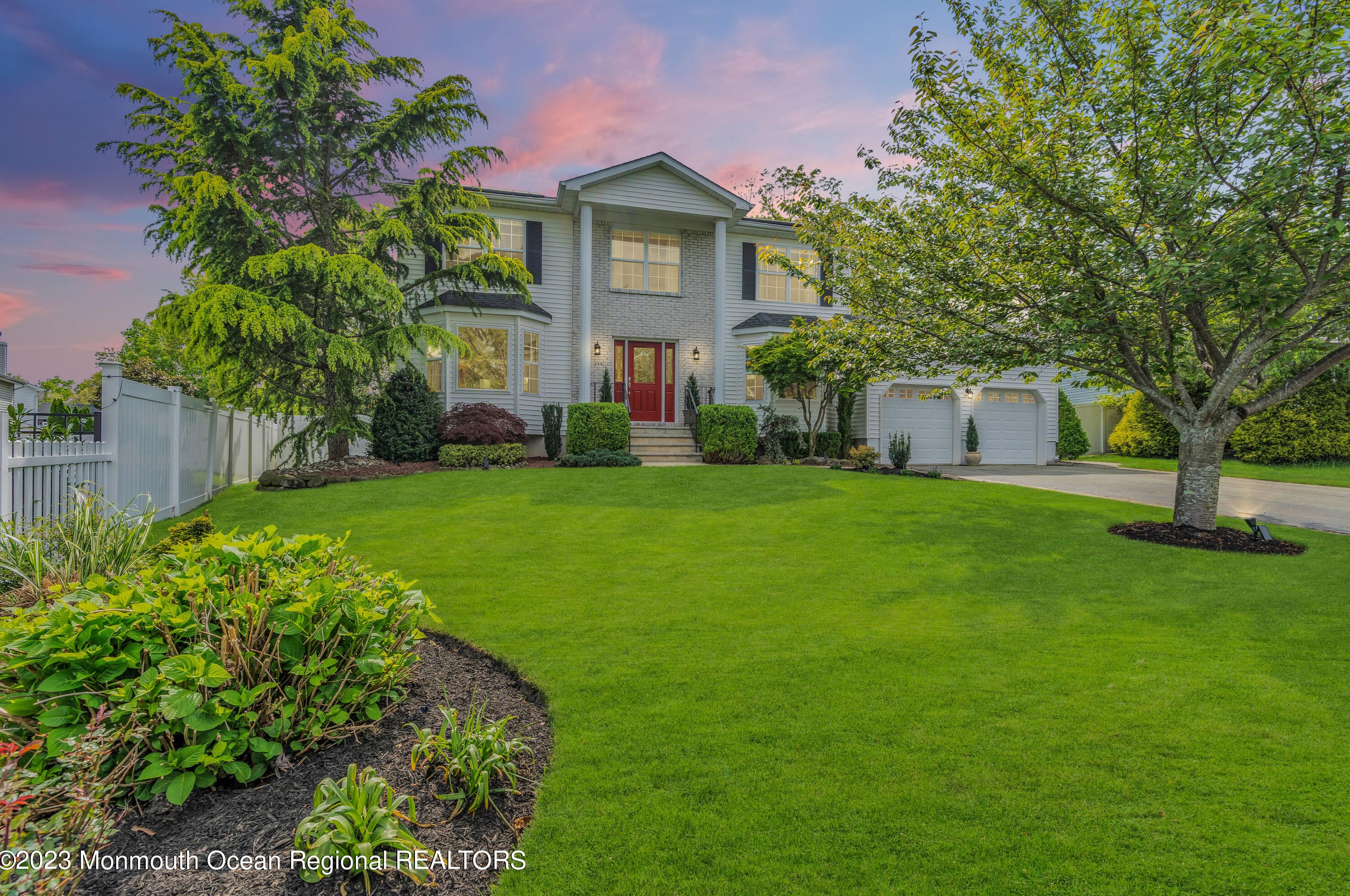 3 Fella St, Wall Township, NJ 07731-2784