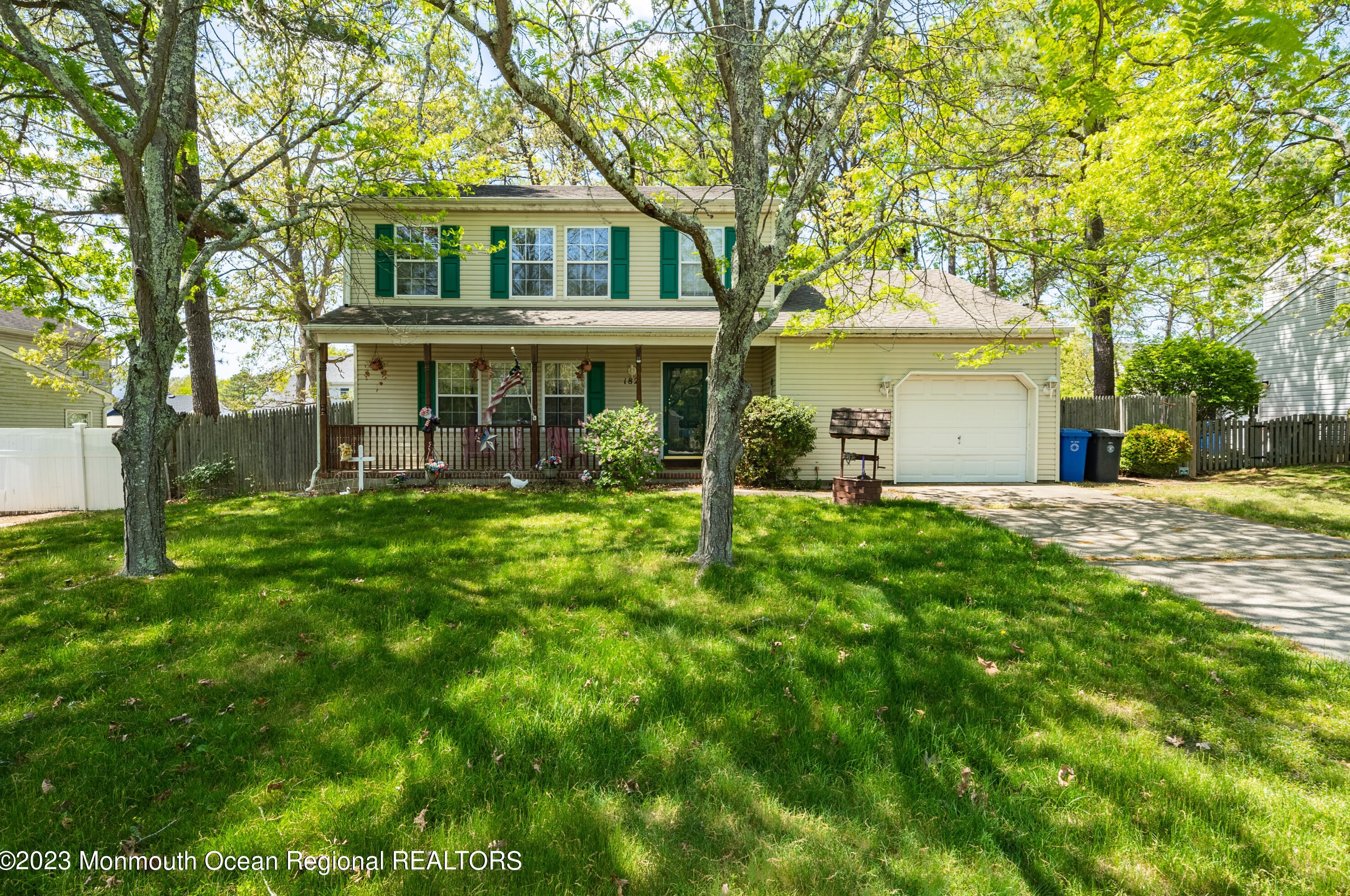 182 Inlet Ave, Stafford Township, NJ 08050