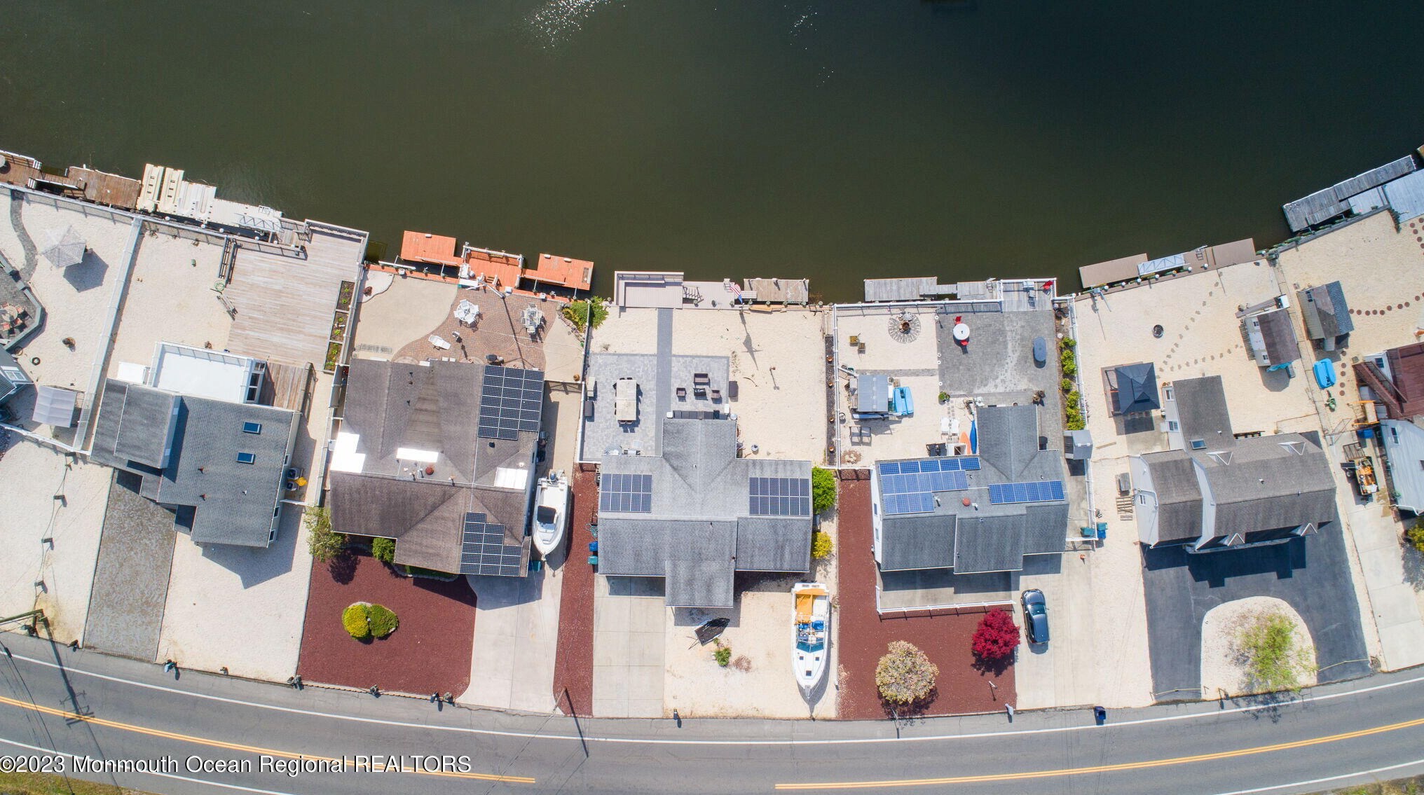 1369 Radio Rd, Tuckerton NJ  08087-1009 exterior