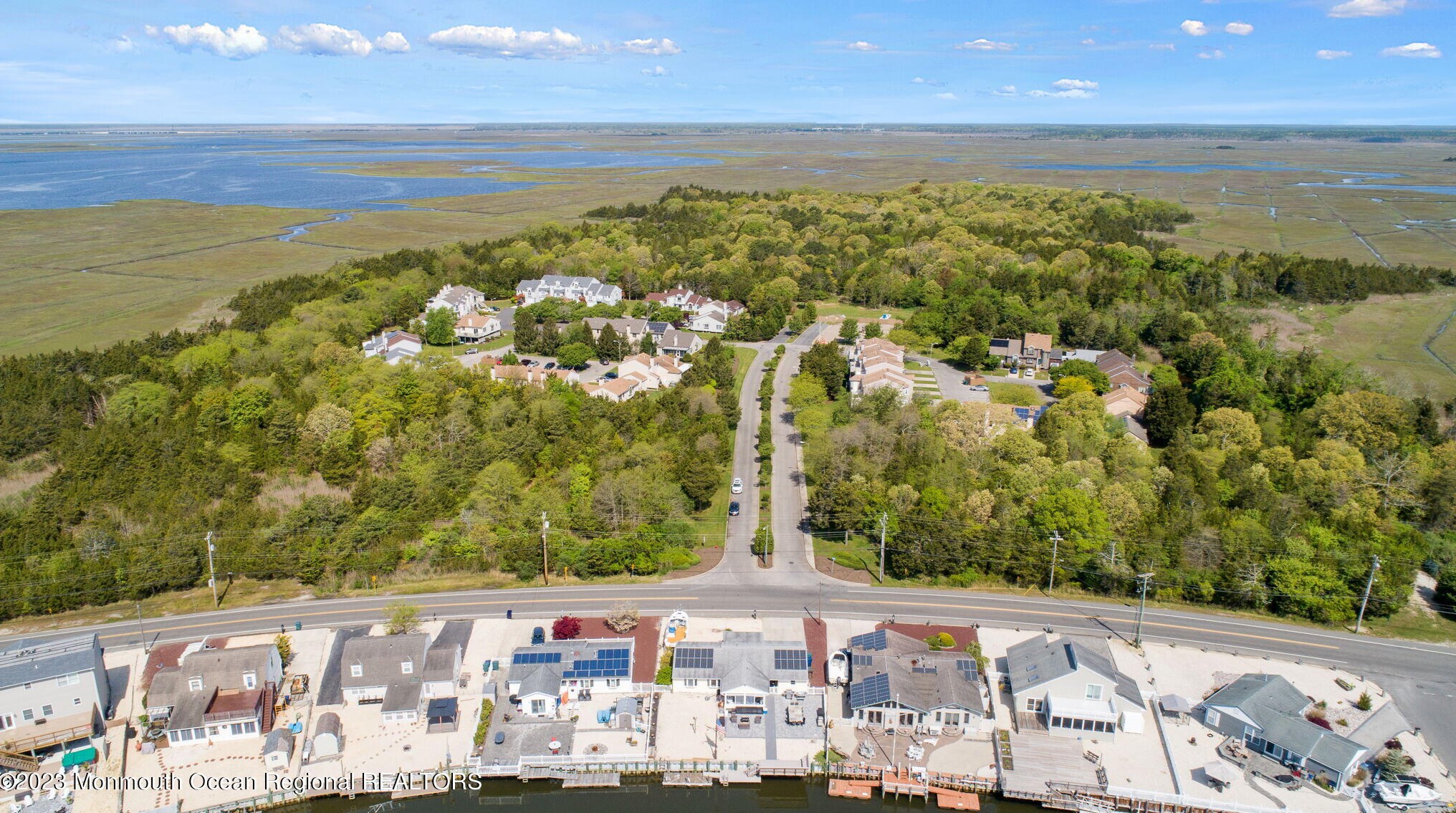1369 Radio Rd, Tuckerton NJ  08087-1009 exterior