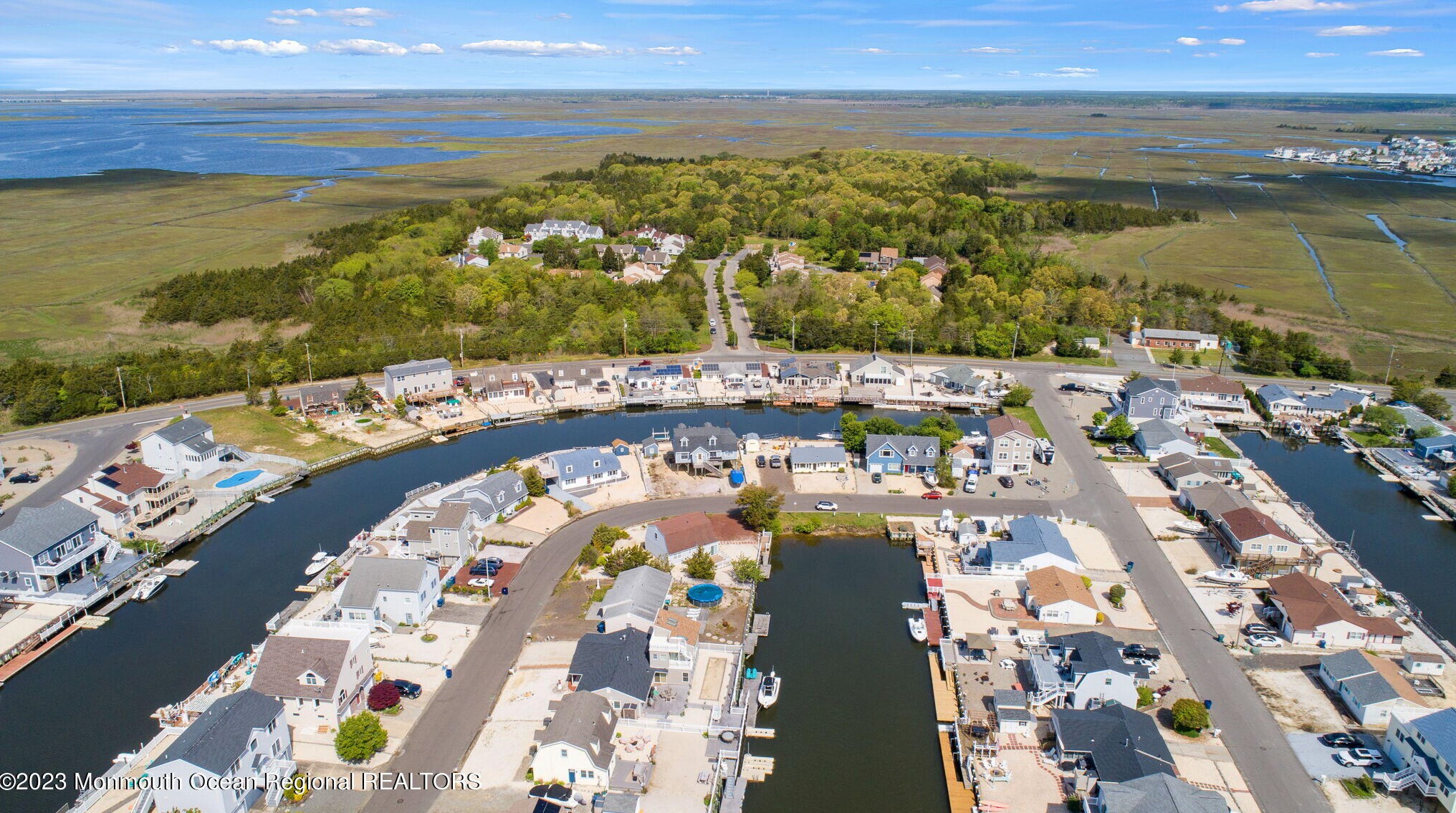 1369 Radio Rd, Tuckerton NJ  08087-1009 exterior