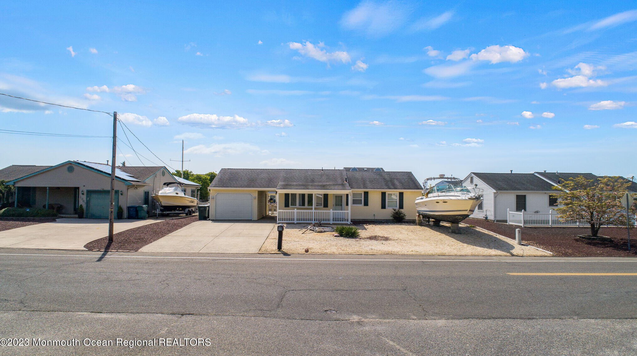 1369 Radio Rd, Tuckerton NJ  08087-1009 exterior
