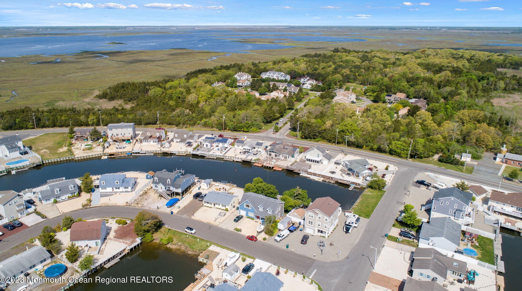 1369 Radio Rd, Tuckerton NJ  08087-1009 exterior
