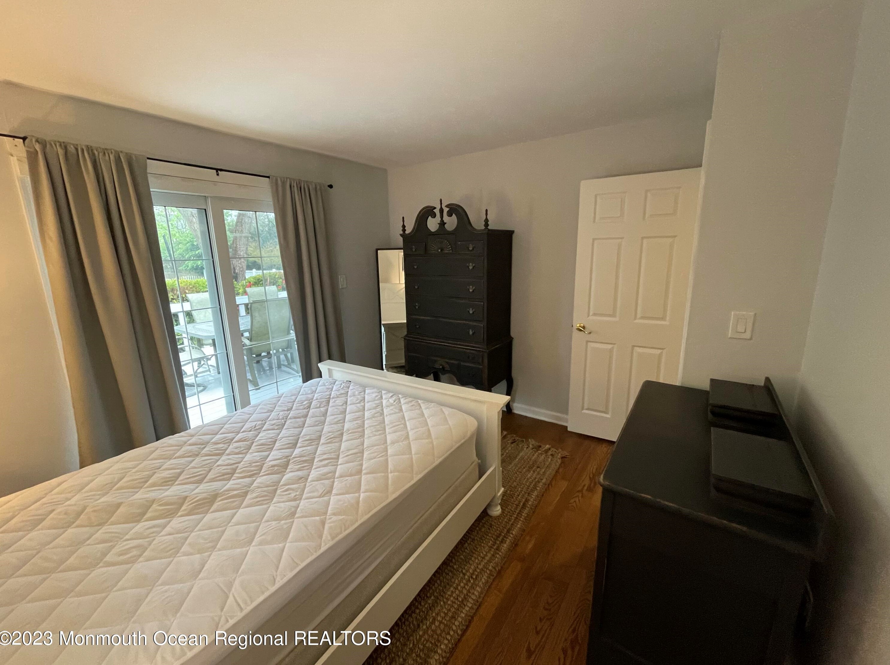 817 Ocean Rd, Wall Township NJ  07762-1931 exterior