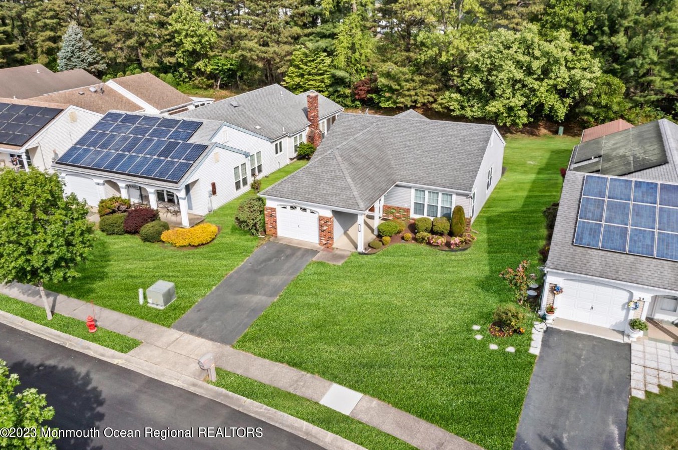 26 Twyford Ln, Lakehurst, NJ 08759