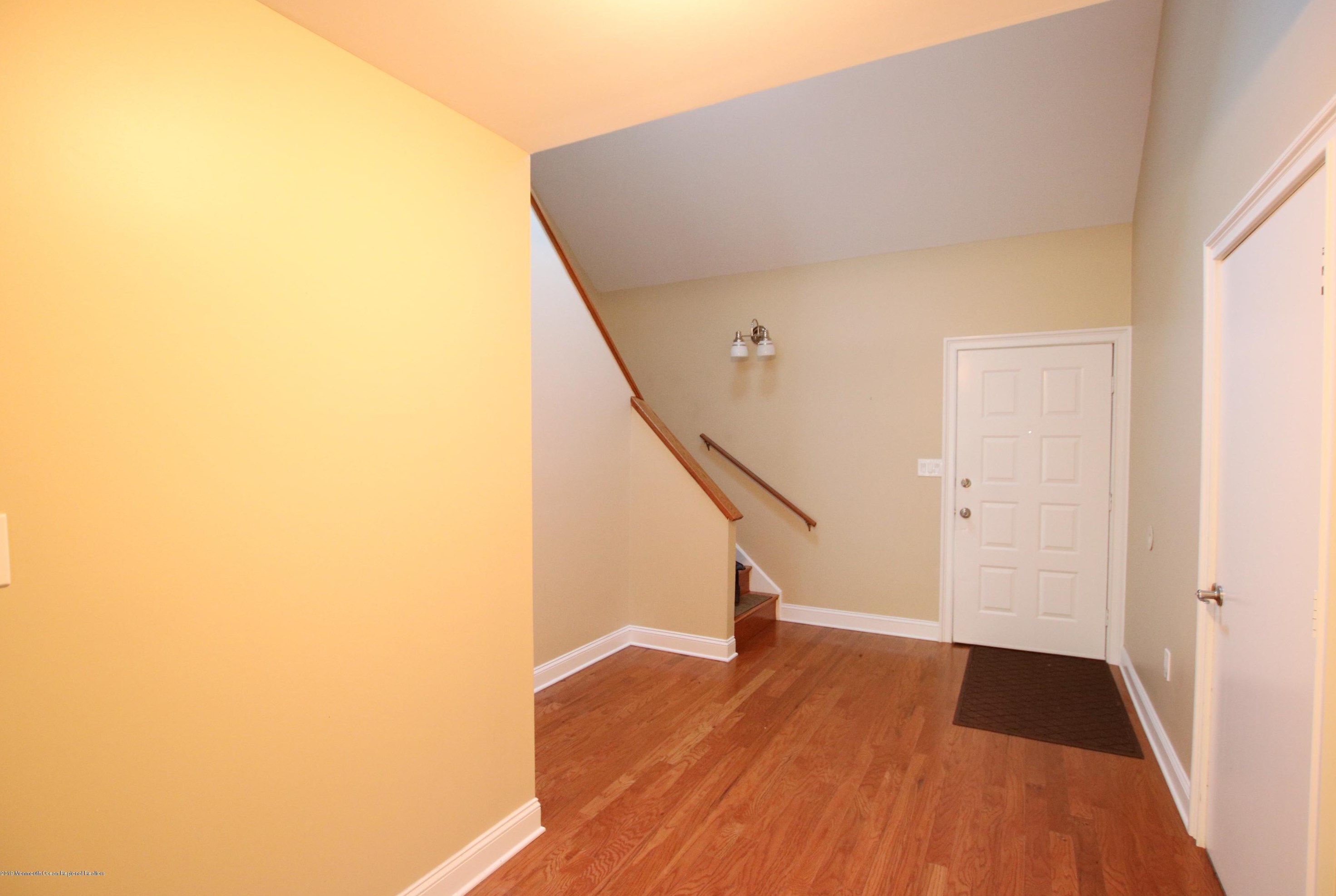 51 Lenape Trl, Tinton Falls, NJ 07724