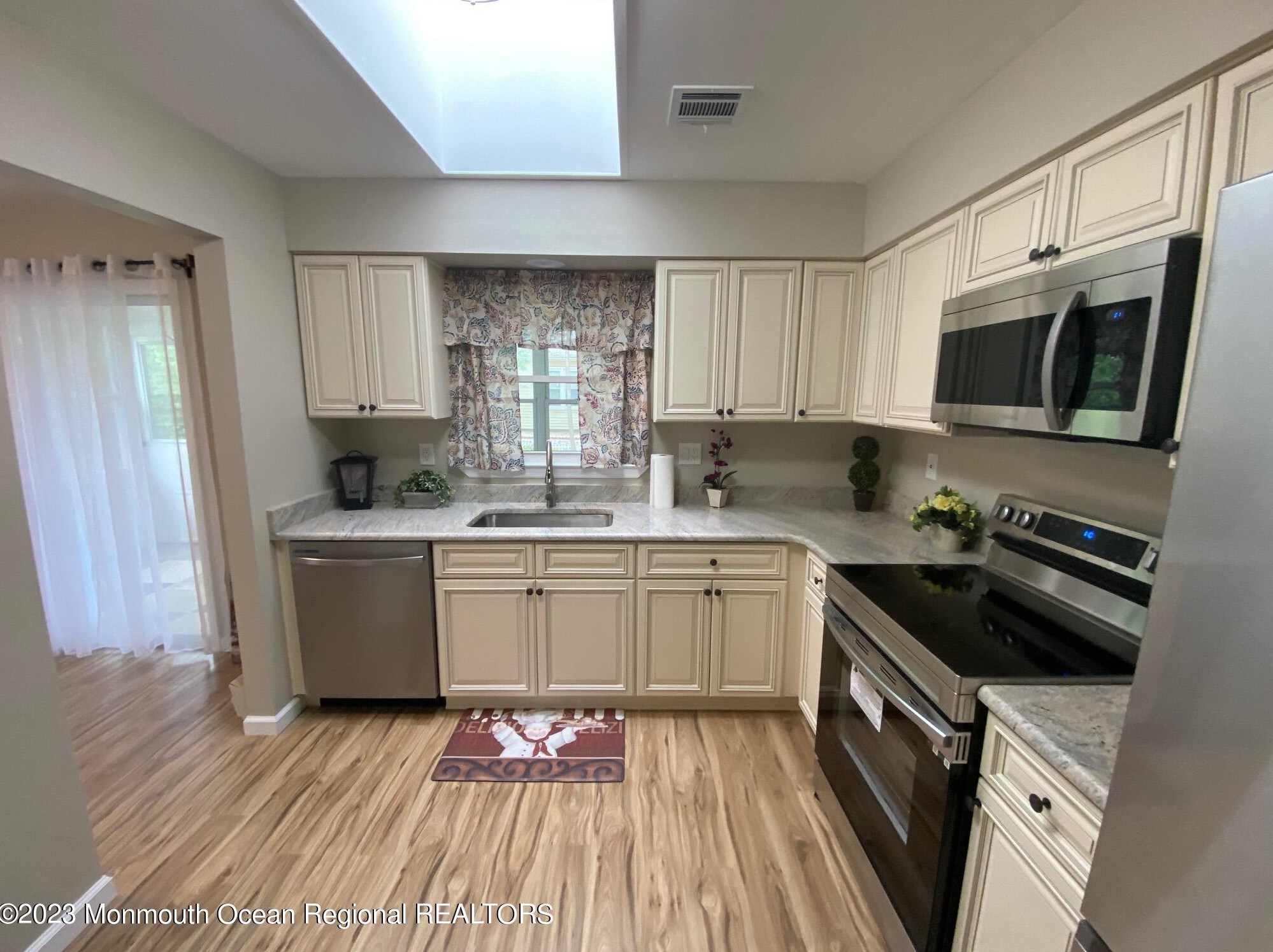 132 Lions Head Blvd, Bricktown, NJ 08723