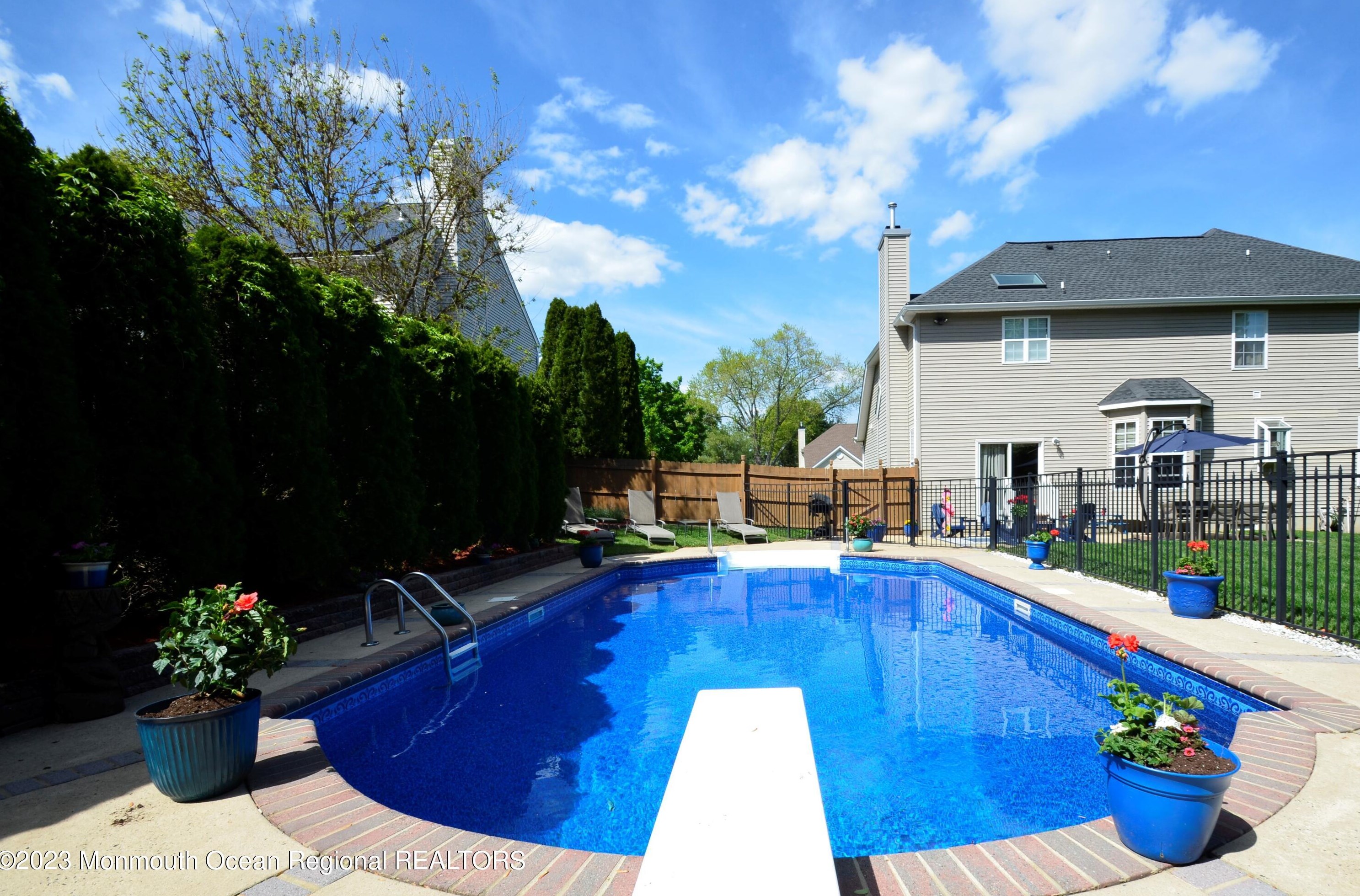 1205 Mohegan Rd, Wall Township, NJ 08736