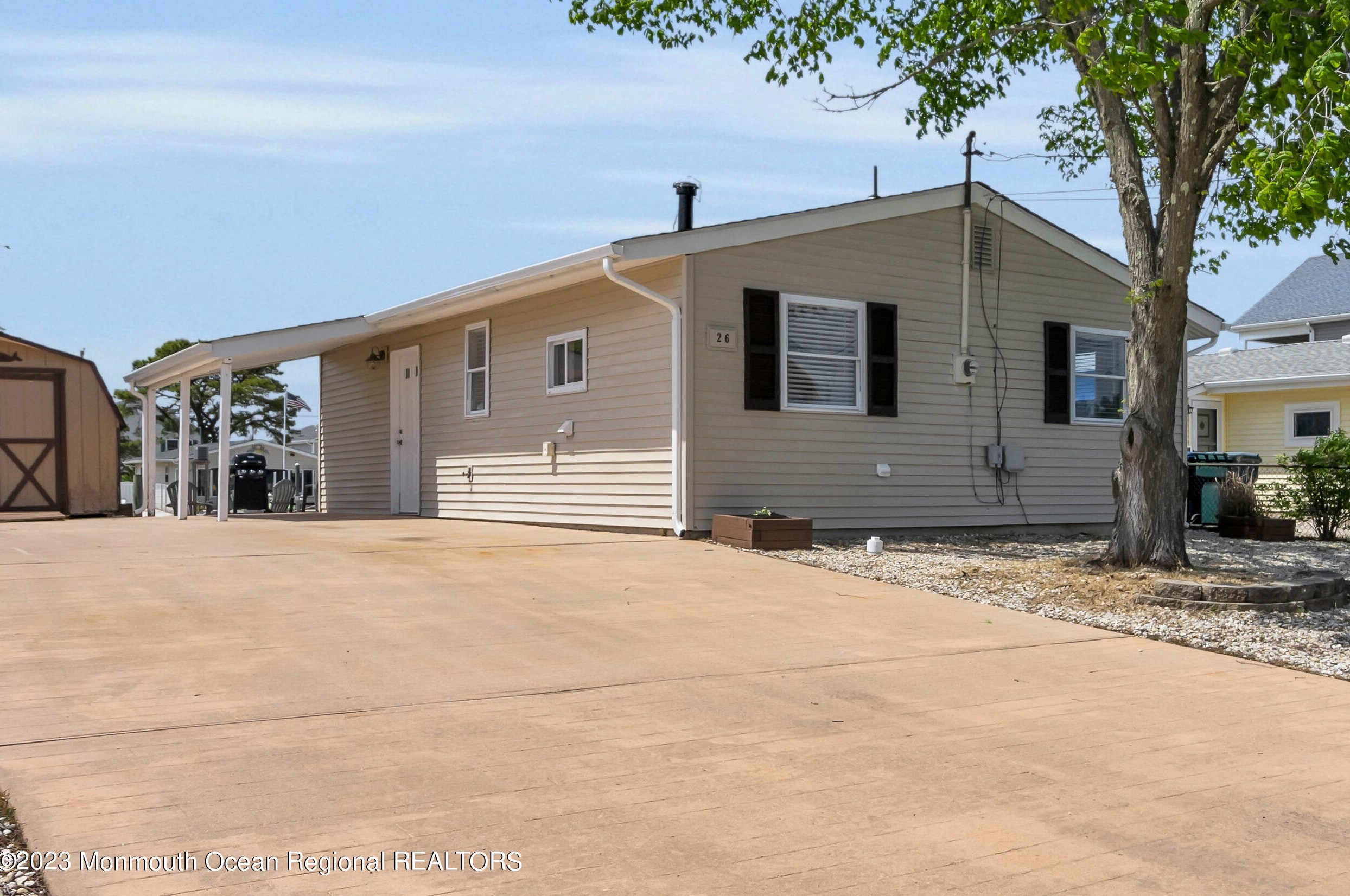 26 Spinnaker Dr, Tuckerton NJ  08087-1524 exterior