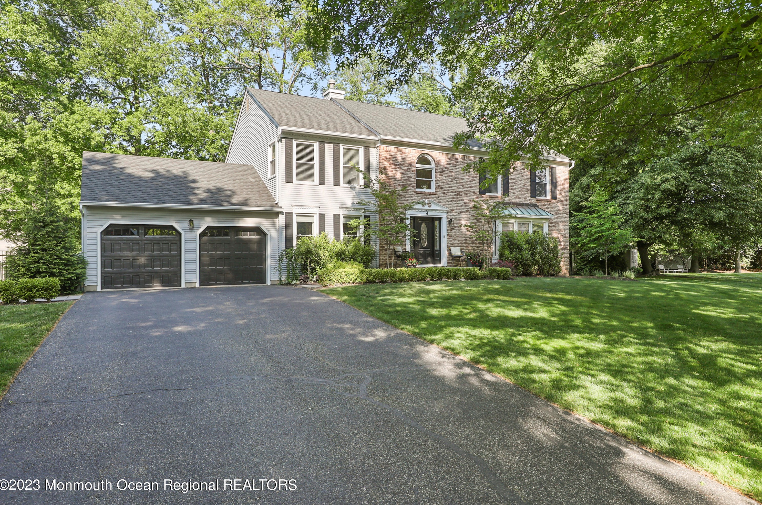 4 Aspen Ct, Tinton Falls, NJ 07712