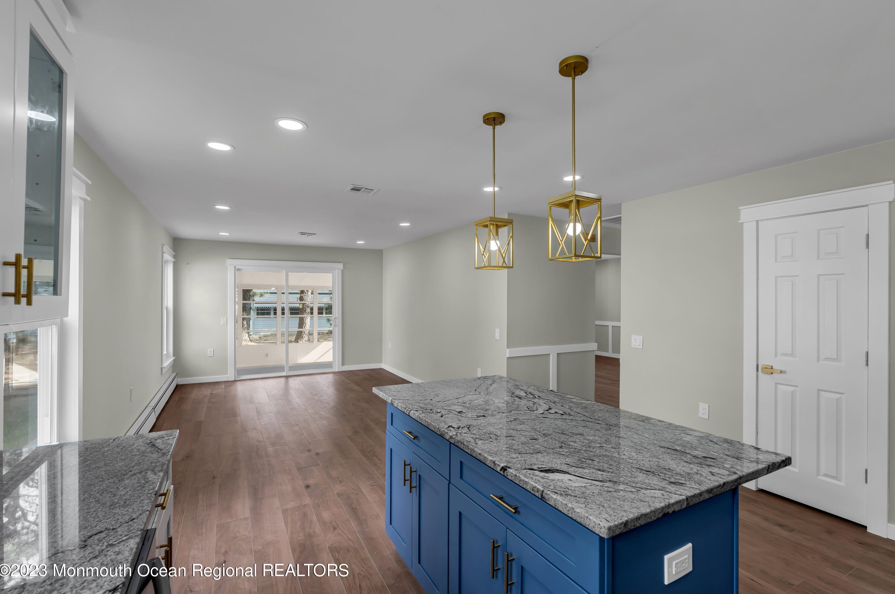 16 Wakan Ct, Toms River NJ  08757-6245 exterior