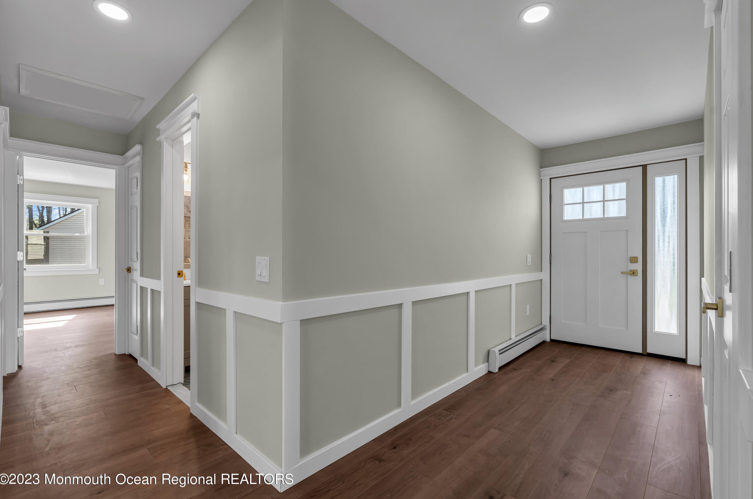 16 Wakan Ct, Toms River NJ  08757-6245 exterior