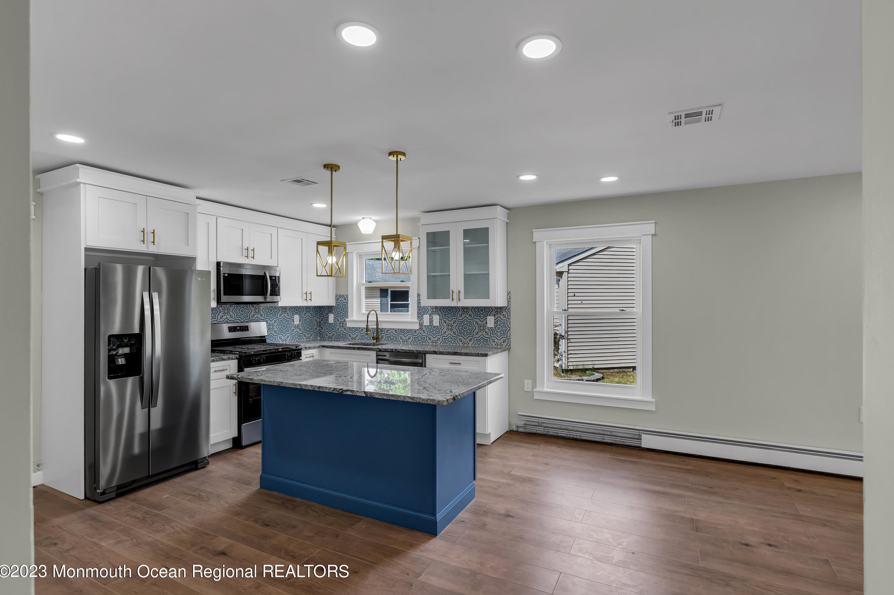 16 Wakan Ct, Toms River NJ  08757-6245 exterior