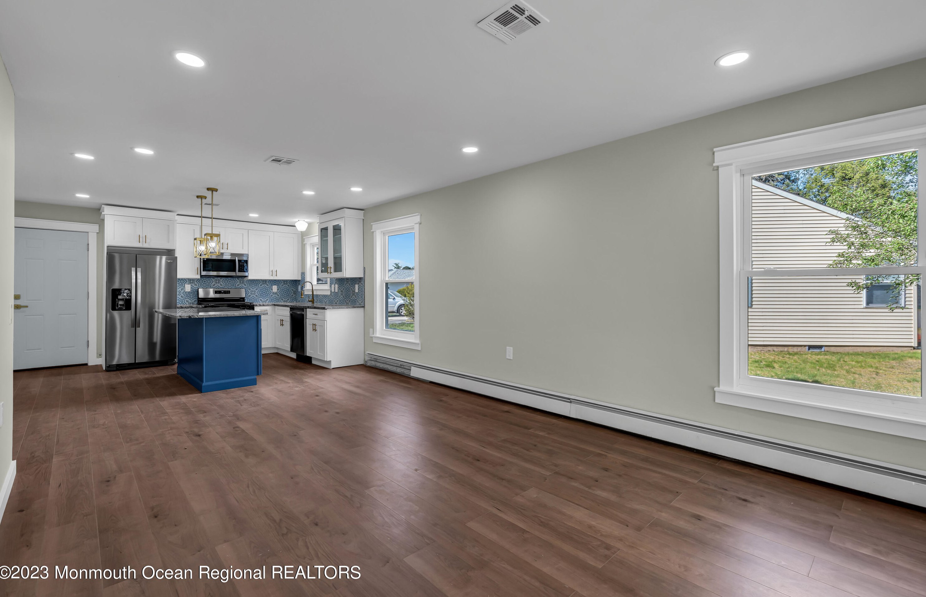 16 Wakan Ct, Toms River NJ  08757-6245 exterior