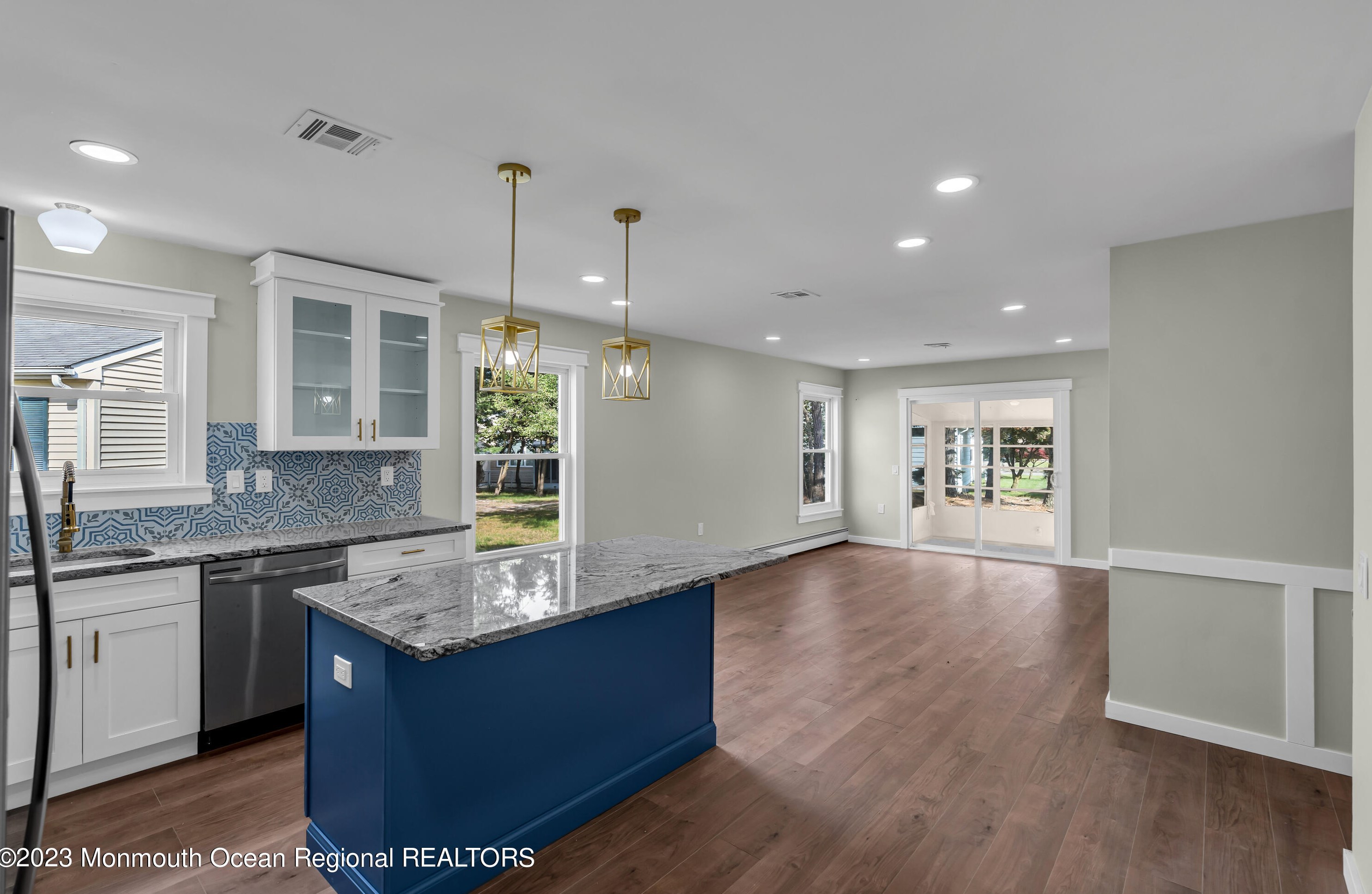 16 Wakan Ct, Toms River NJ  08757-6245 exterior