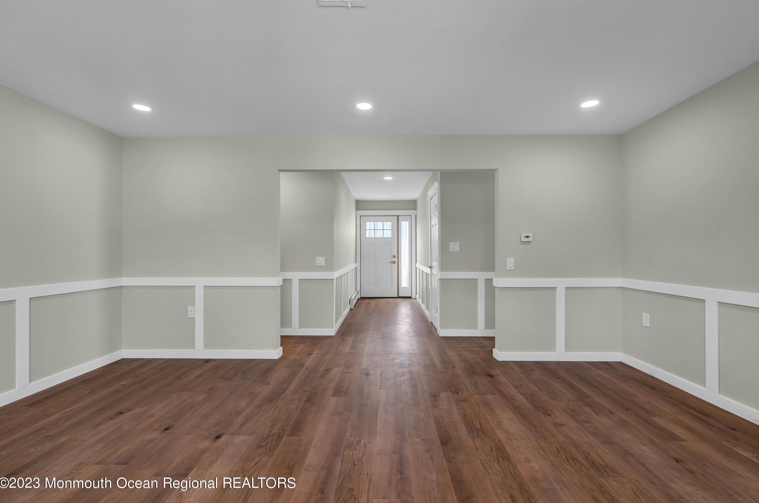 16 Wakan Ct, Toms River NJ  08757-6245 exterior