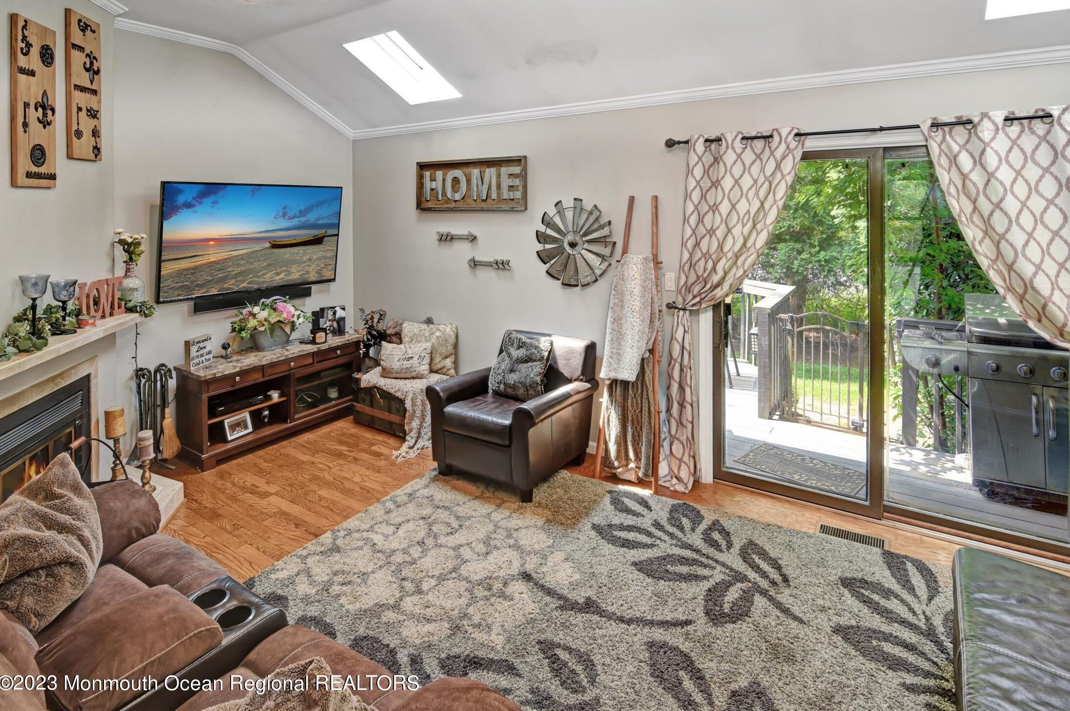 231 Grant Ave, Pompton Lakes NJ  07442-1100 exterior