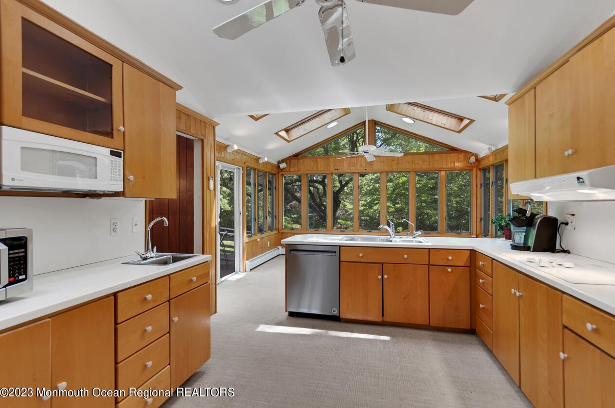 11 Homestead Pkwy E, Tinton Falls, NJ 07724