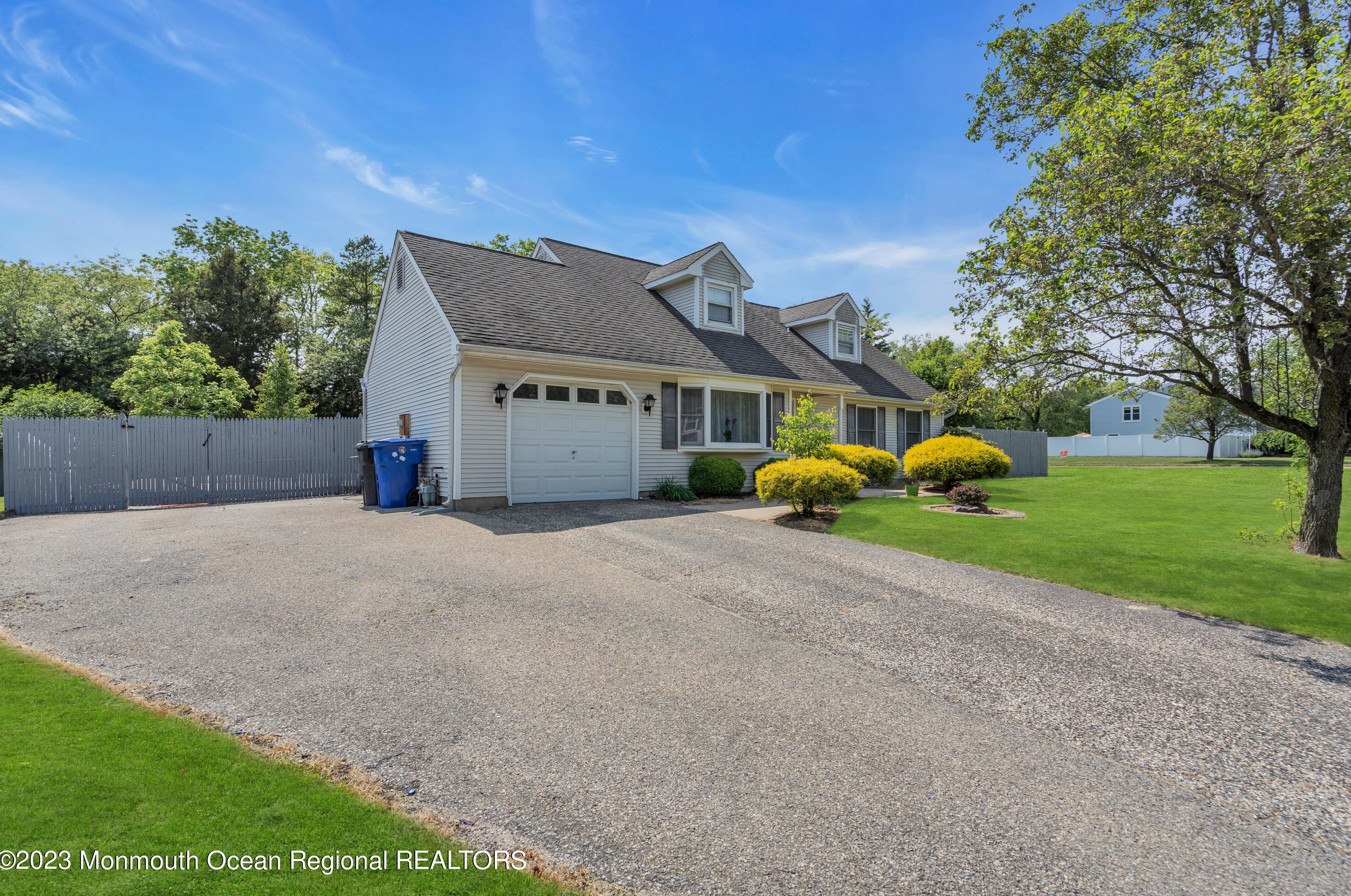 1946 Sawmill Ct, Toms River, NJ 08755-0908