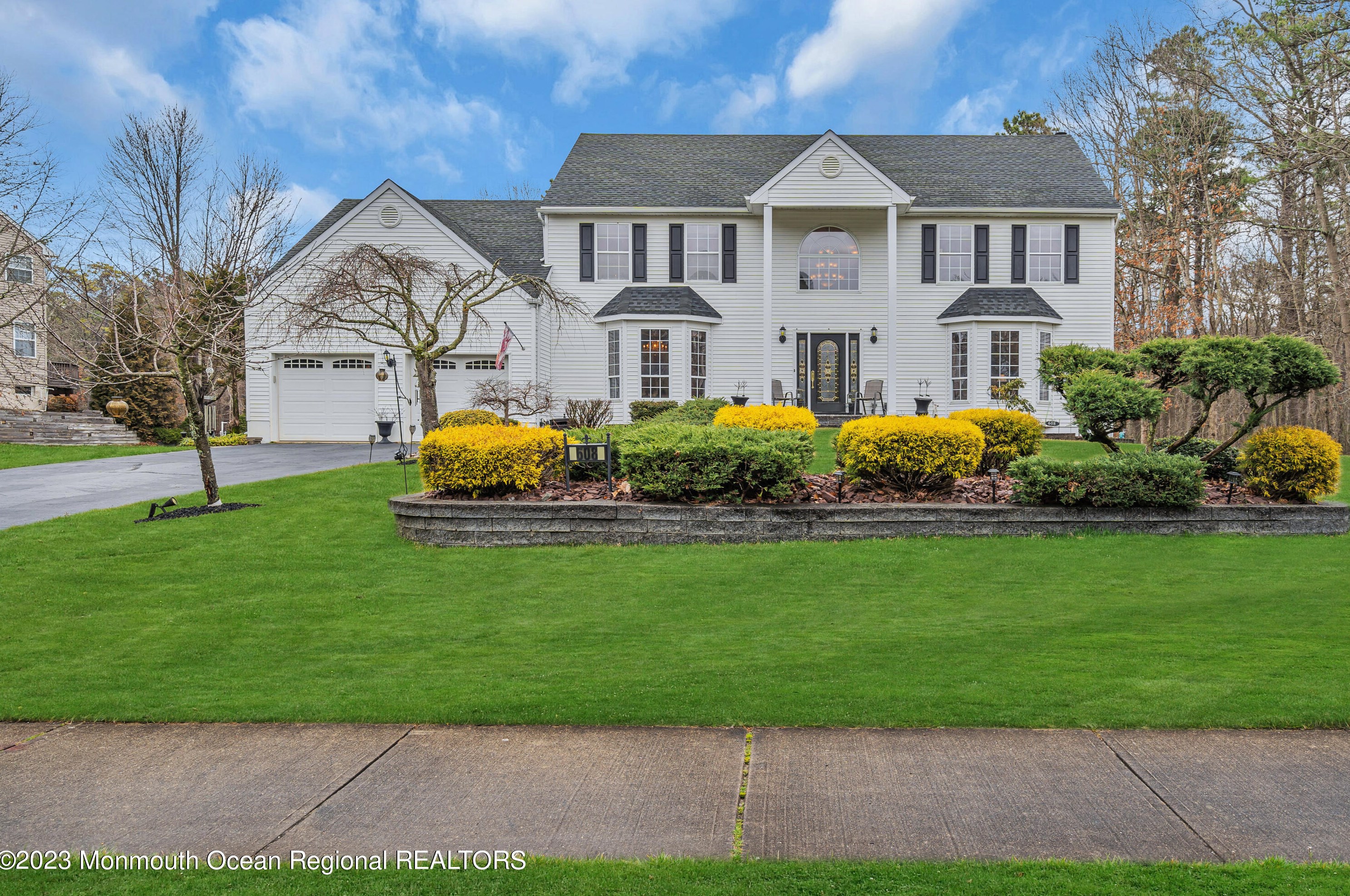 608 Winterberry Blvd, Jackson Twp, NJ 08527