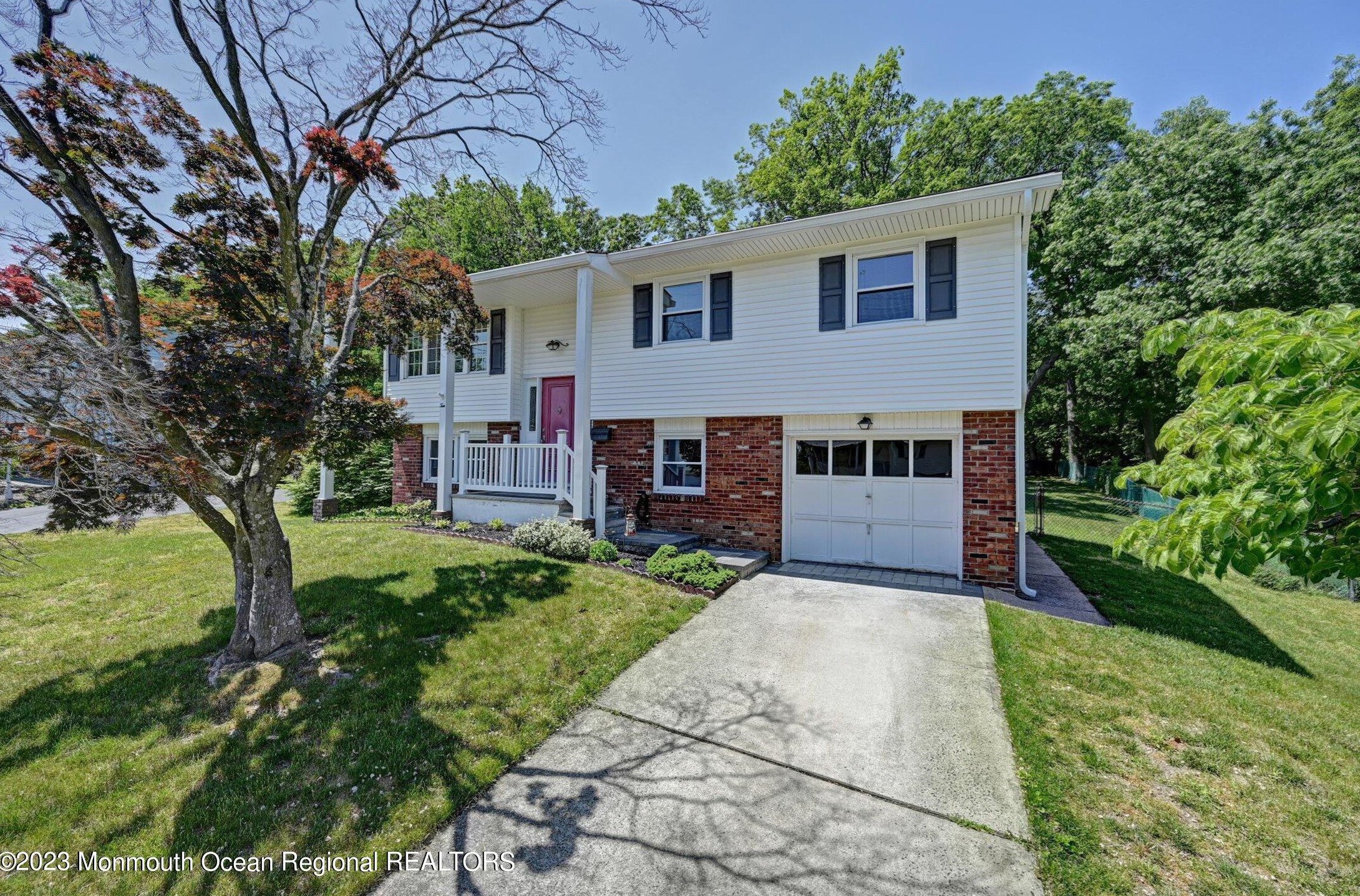 10 Iris Dr, Jackson Twp, NJ 08527