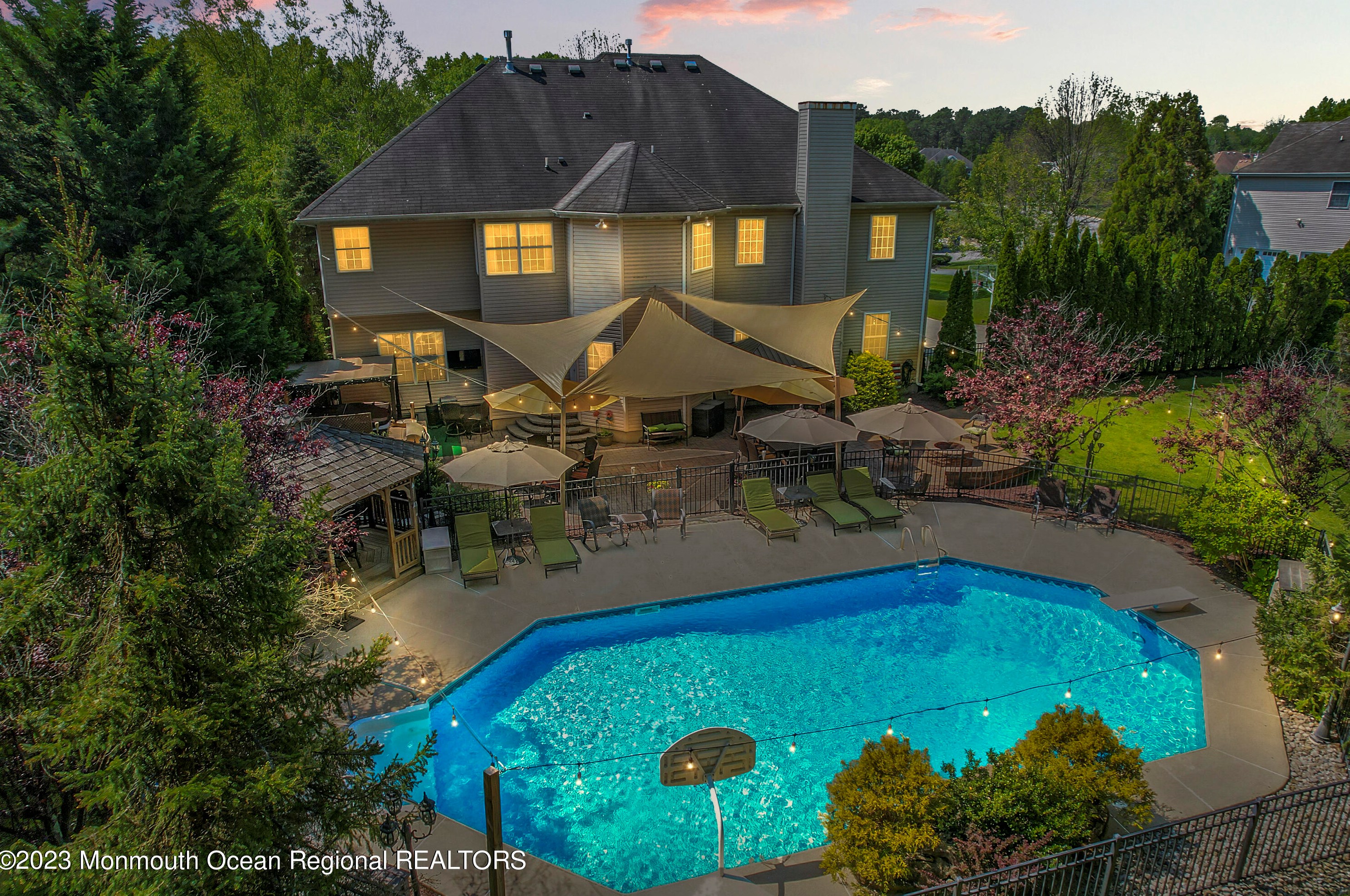 9 Round Hill Rd, Jackson Twp, NJ 08527