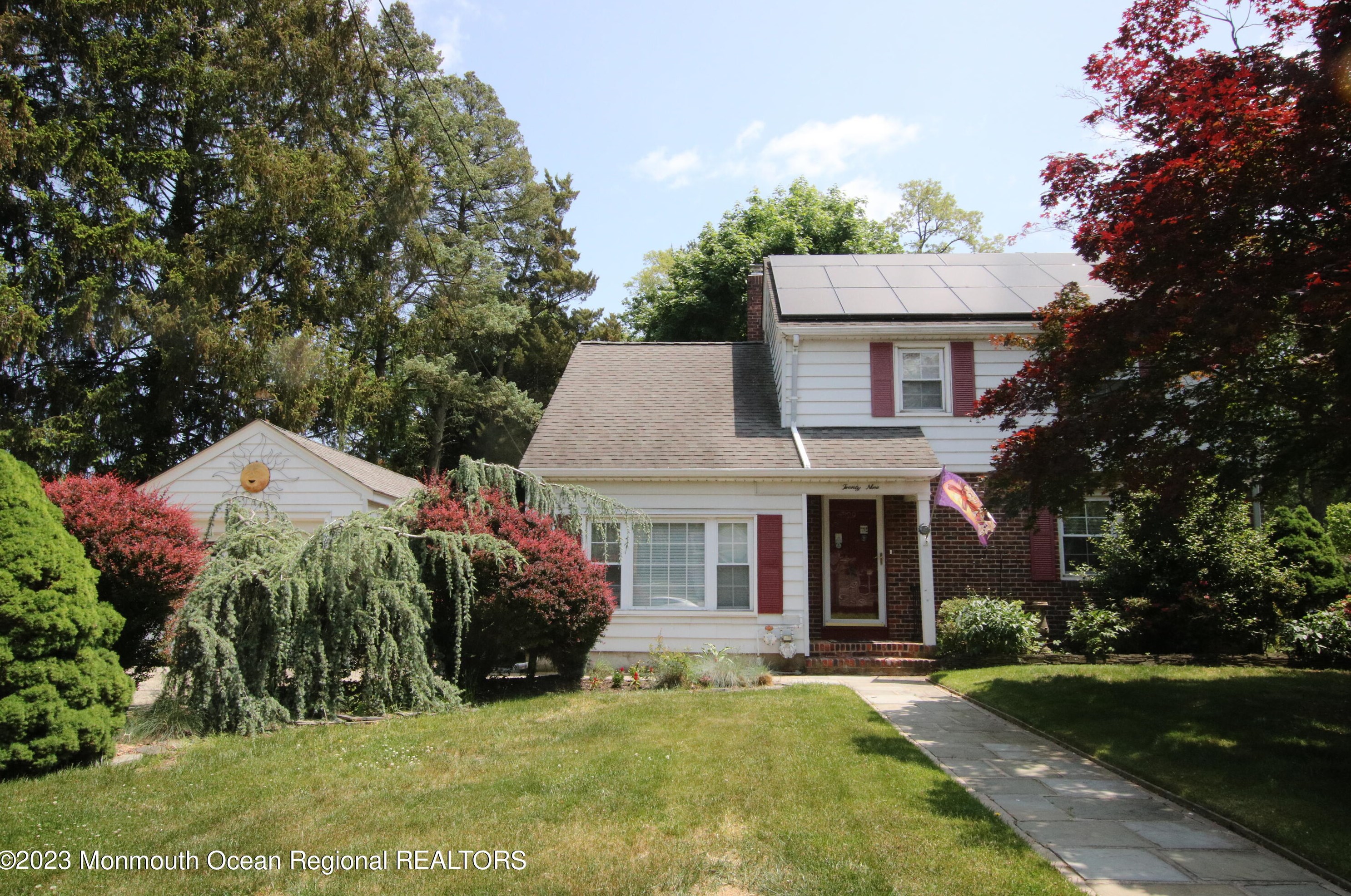29 Rose Ct, Tinton Falls, NJ 07724
