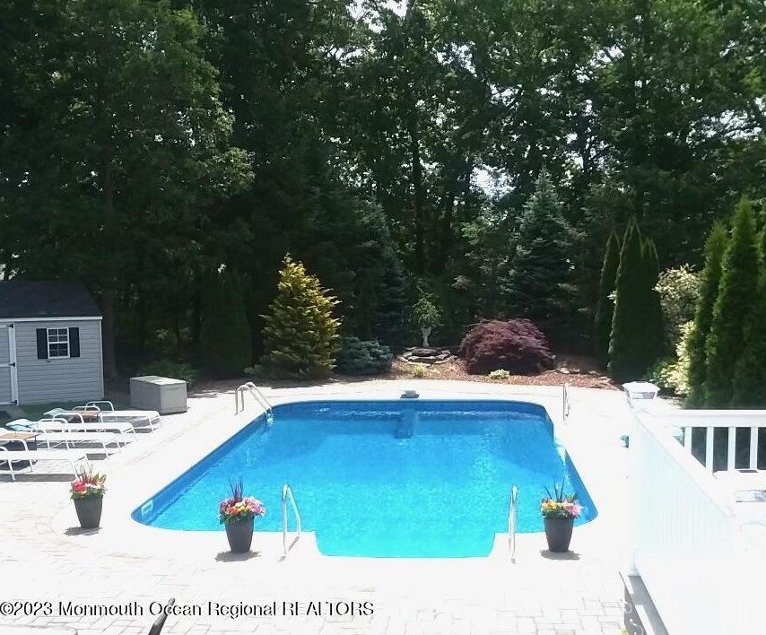 1235 Ridge Ave, Cedar Bonnet Island, NJ 08050