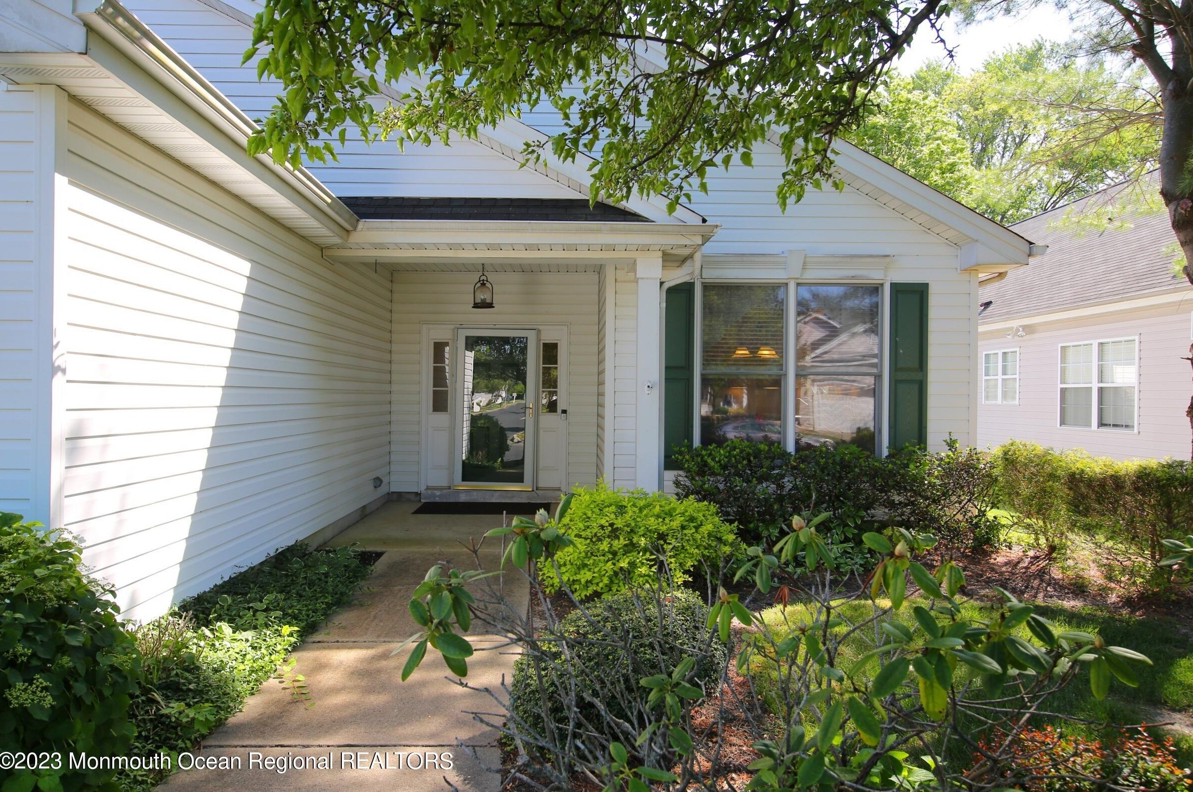 19 Doral Wy, Wall Township, NJ 07753