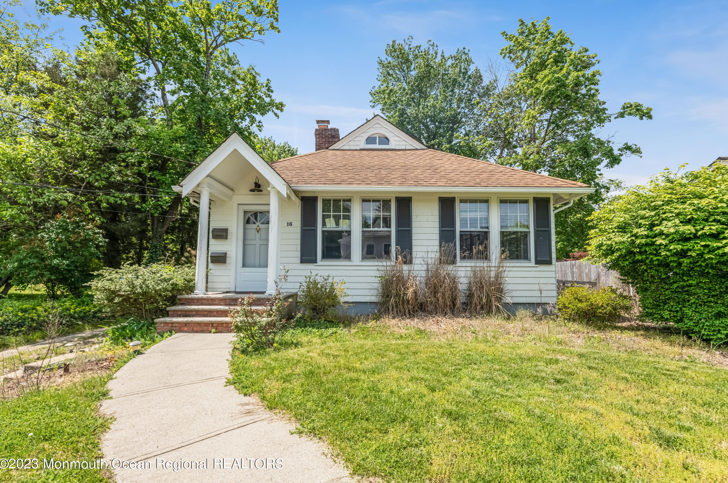 16 Church St, Tinton Falls, NJ 07704