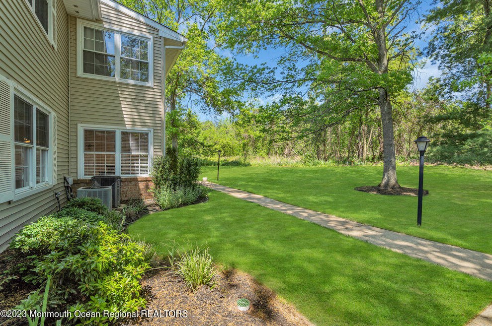 31 Quince Ct, Tinton Falls, NJ 07701