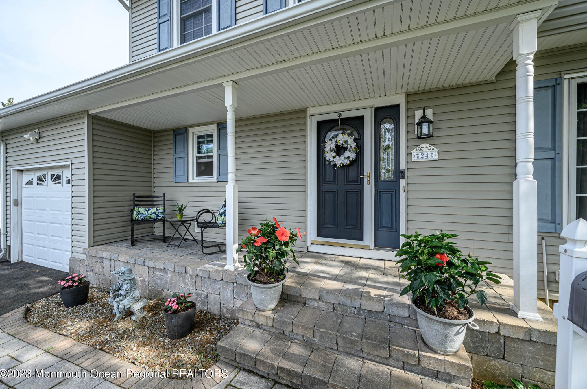 24 Tara Lin Dr, Hazlet, NJ 07730