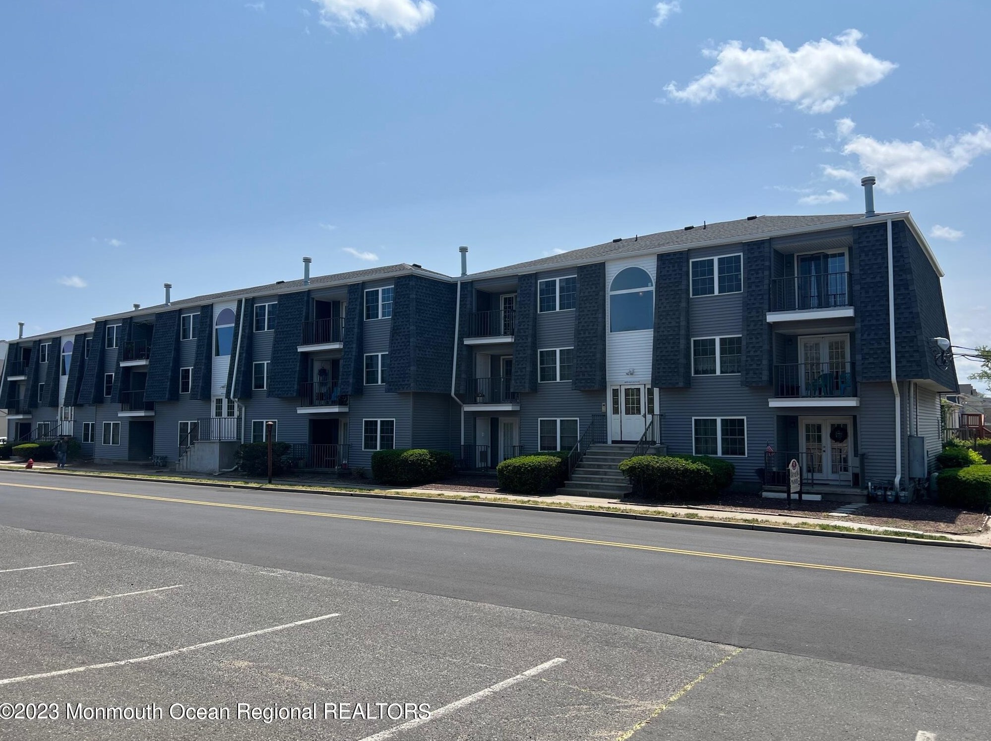 98 Beachway Ave #11, Ideal Beach, NJ 07734