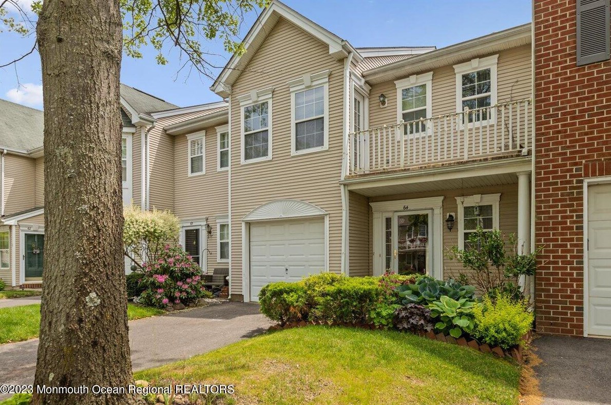 64 Picket Pl #1000, East Freehold, NJ 07728