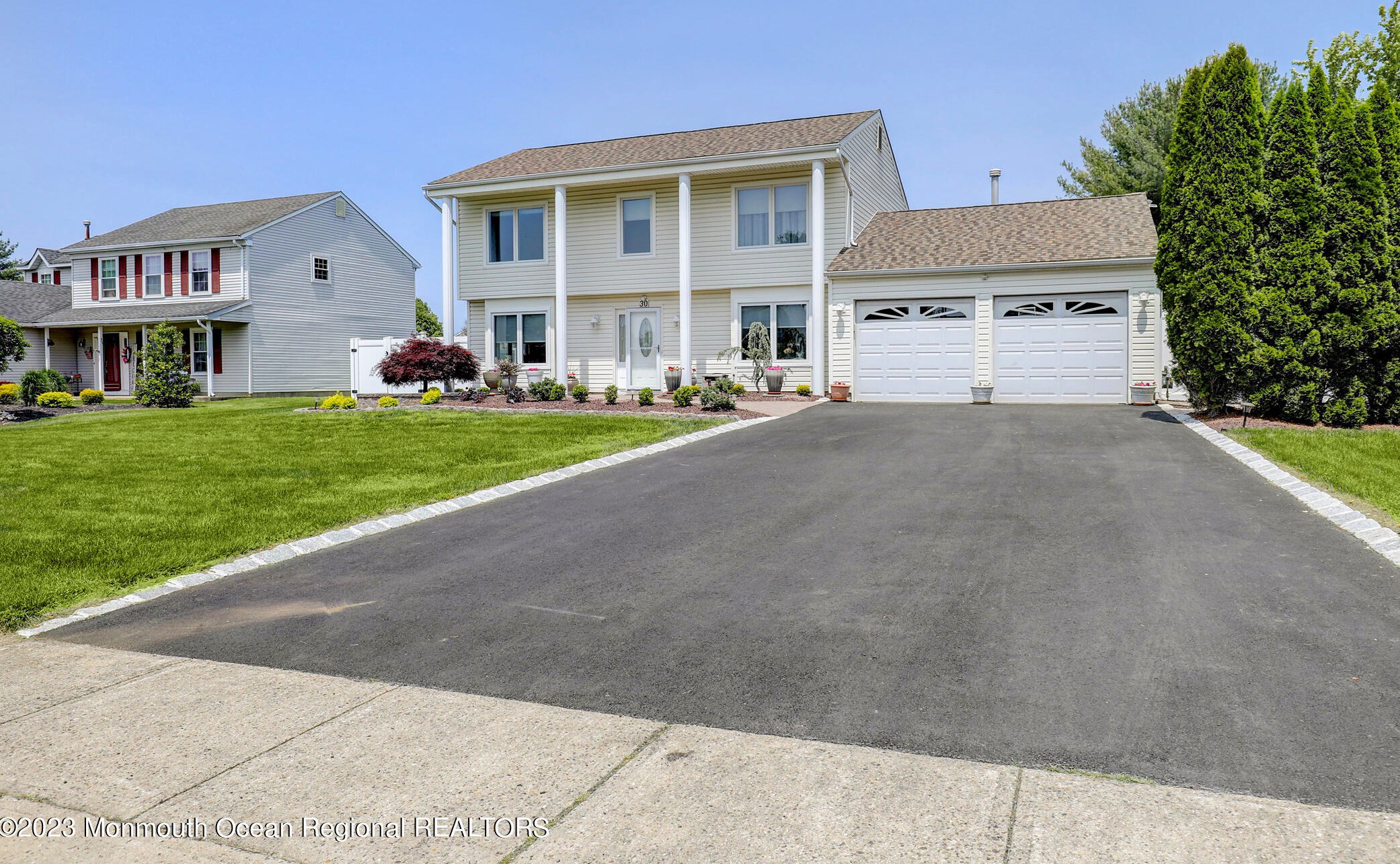 30 Lincolnshire Dr, Millstone Township, NJ 07726-4534