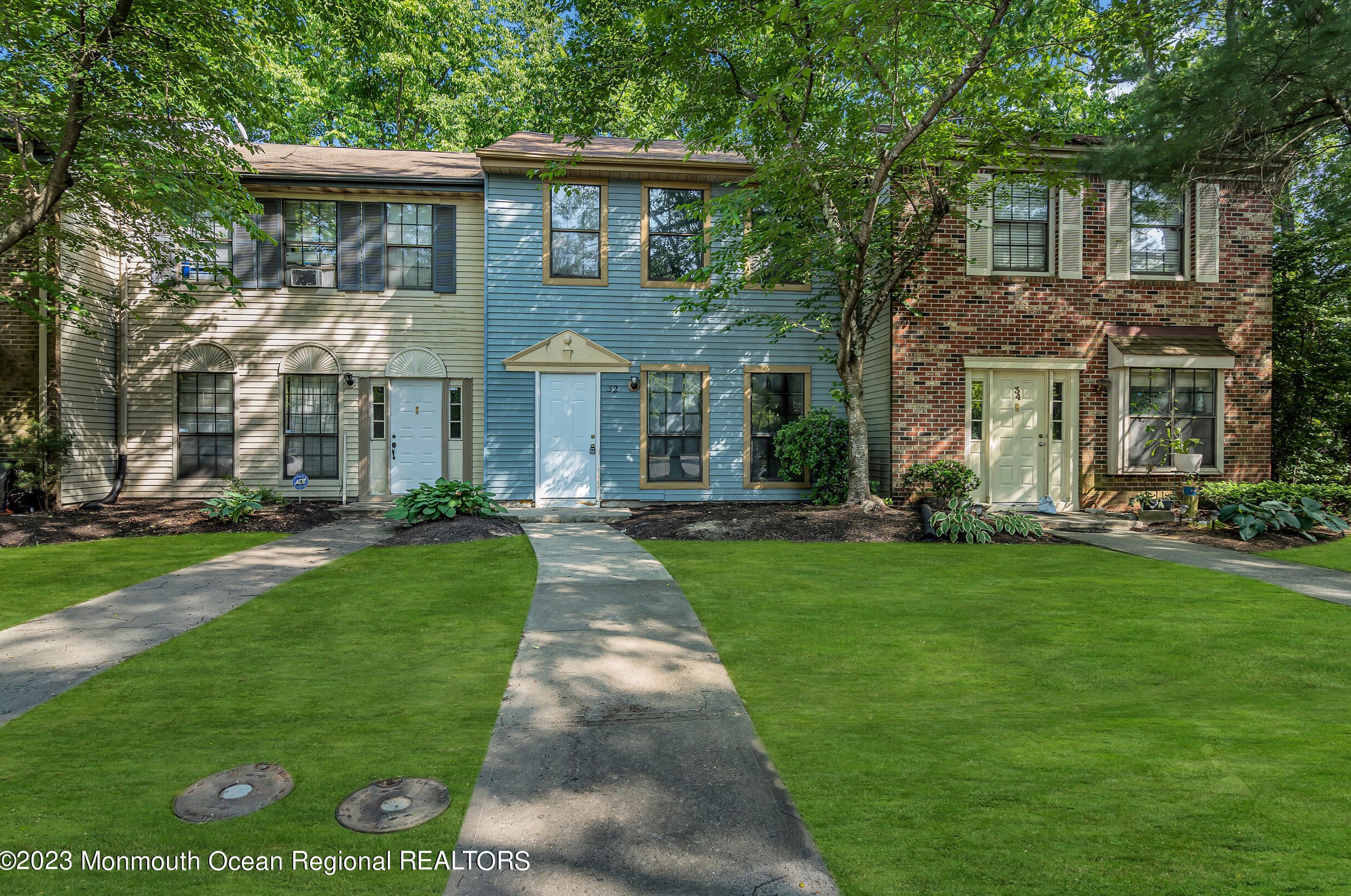 32 Jason Ct, Lakewood, NJ 08701